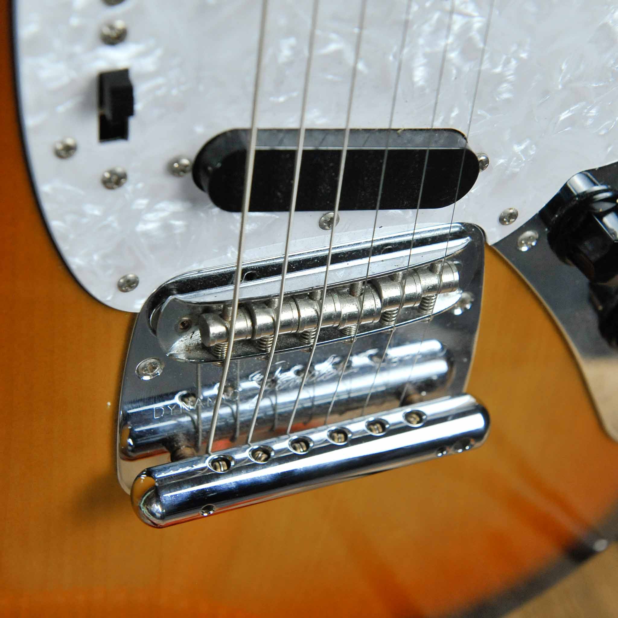 Fender Mustang MIJ Fujigen Factory 1994-1995 Sunburst w/Case