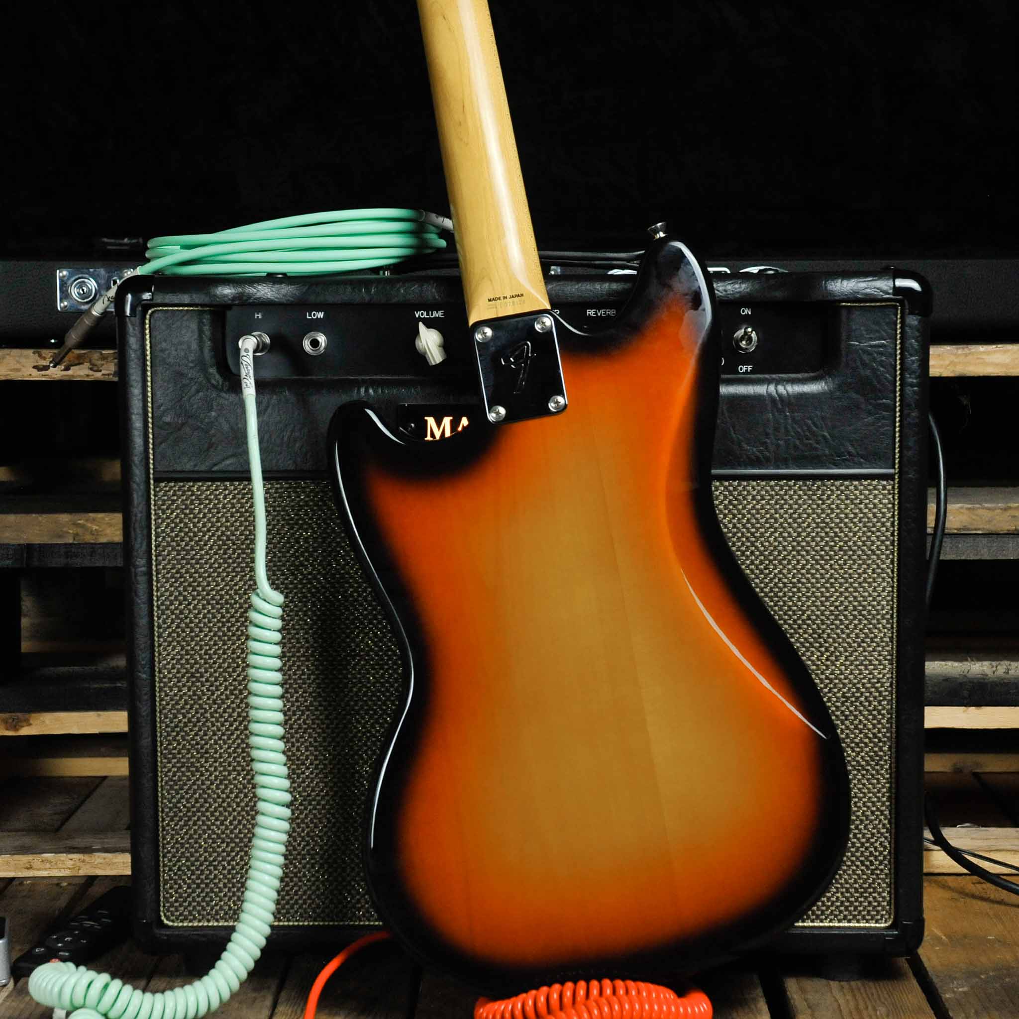 Fender Mustang MIJ Fujigen Factory 1994-1995 Sunburst w/Case