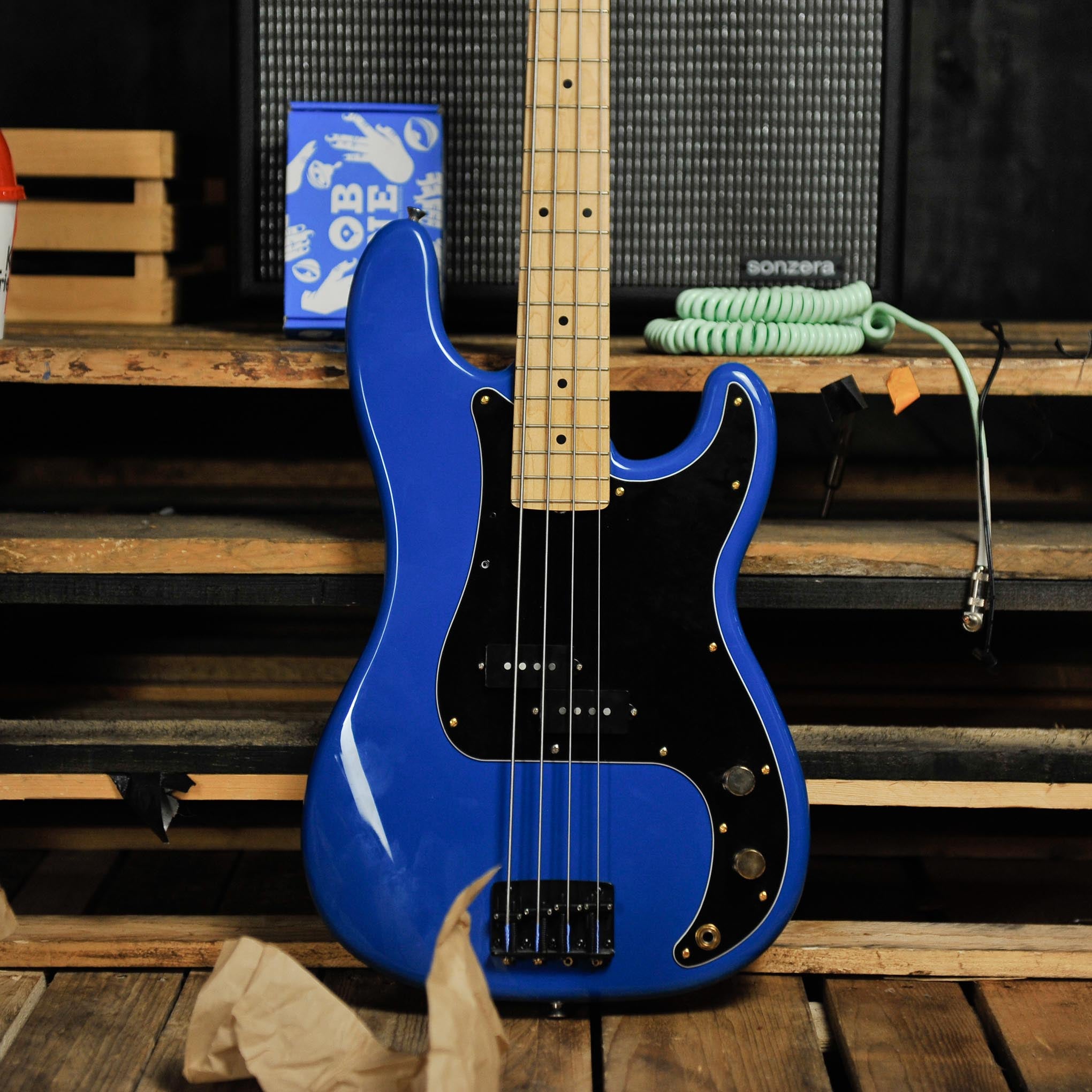 Fender MIJ P Bass Hybrid II W/Lollar p Bass pu and Fender Hard Case - Used