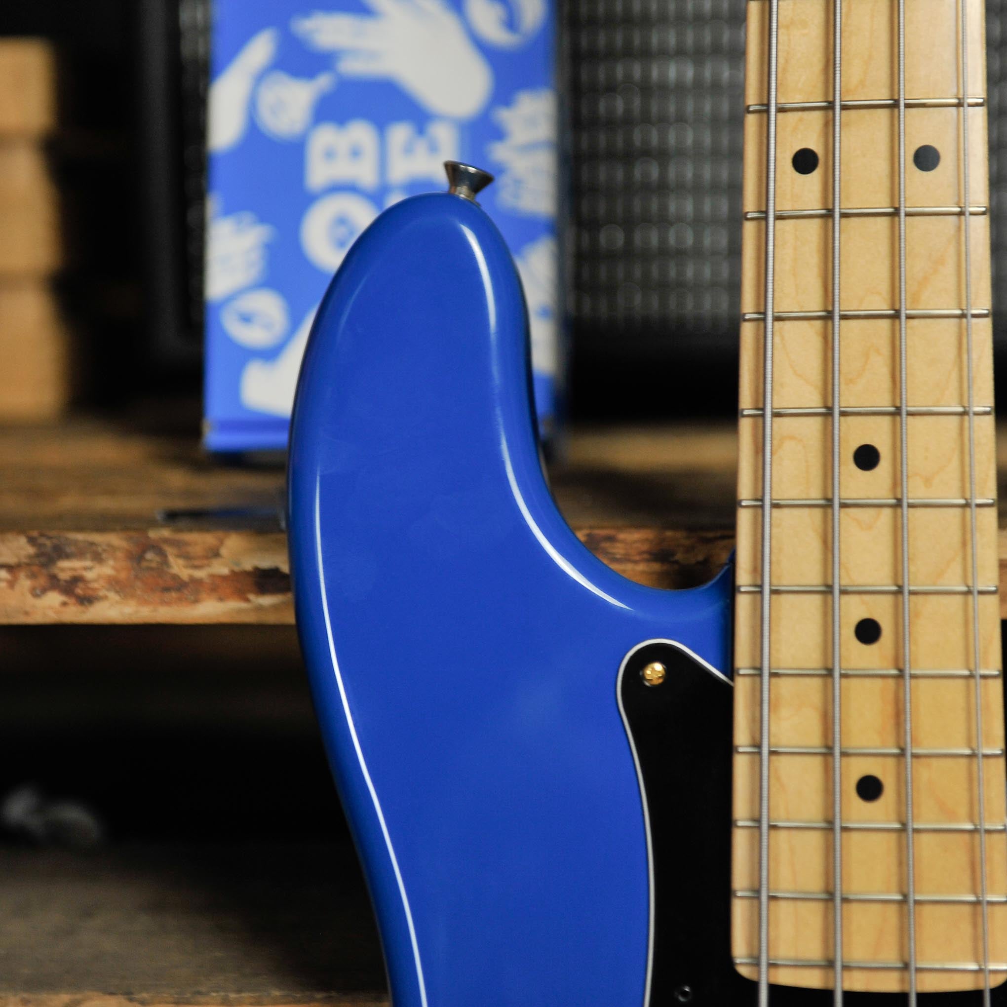 Fender MIJ P Bass Hybrid II W/Lollar p Bass pu and Fender Hard Case - Used