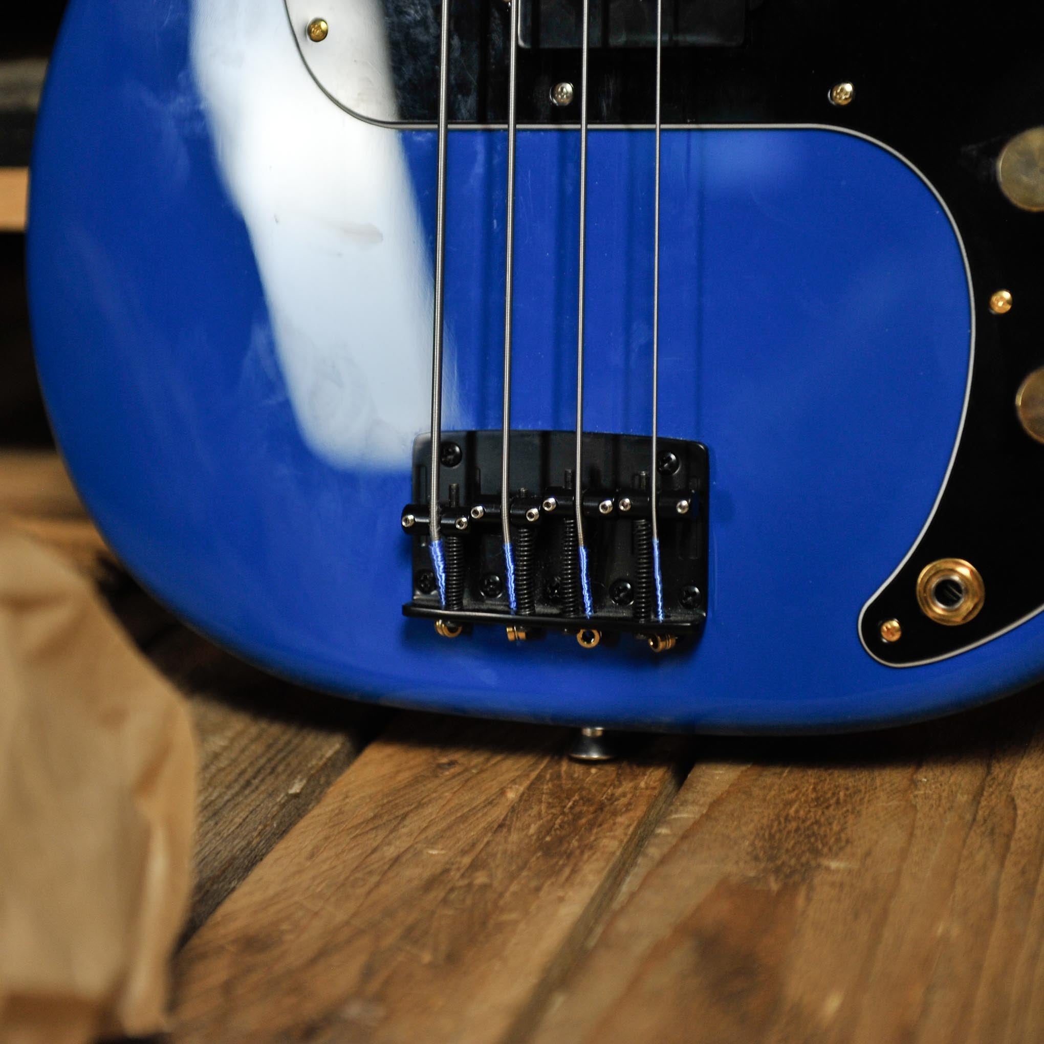 Fender MIJ P Bass Hybrid II W/Lollar p Bass pu and Fender Hard Case - Used