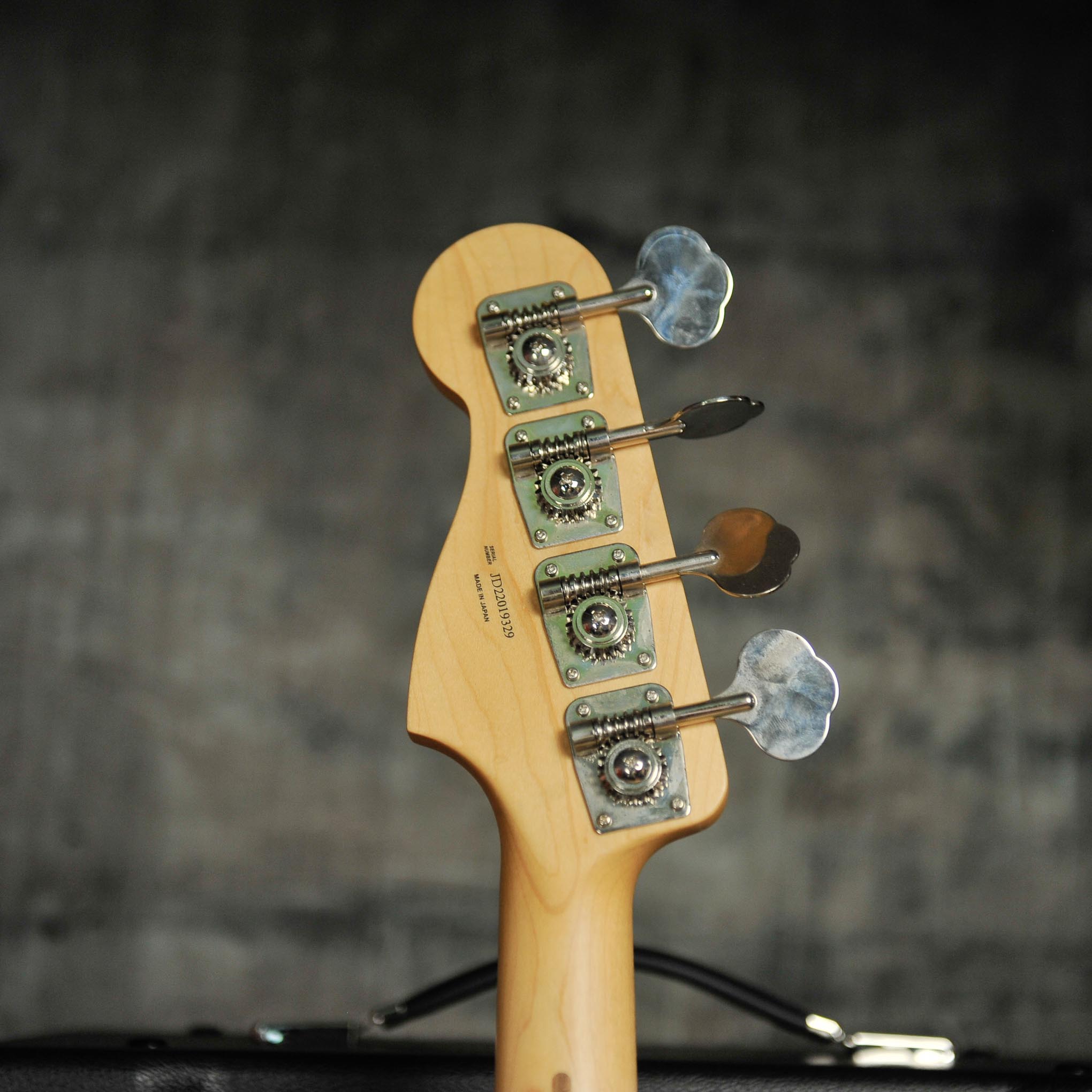 Fender MIJ P Bass Hybrid II W/Lollar p Bass pu and Fender Hard Case - Used
