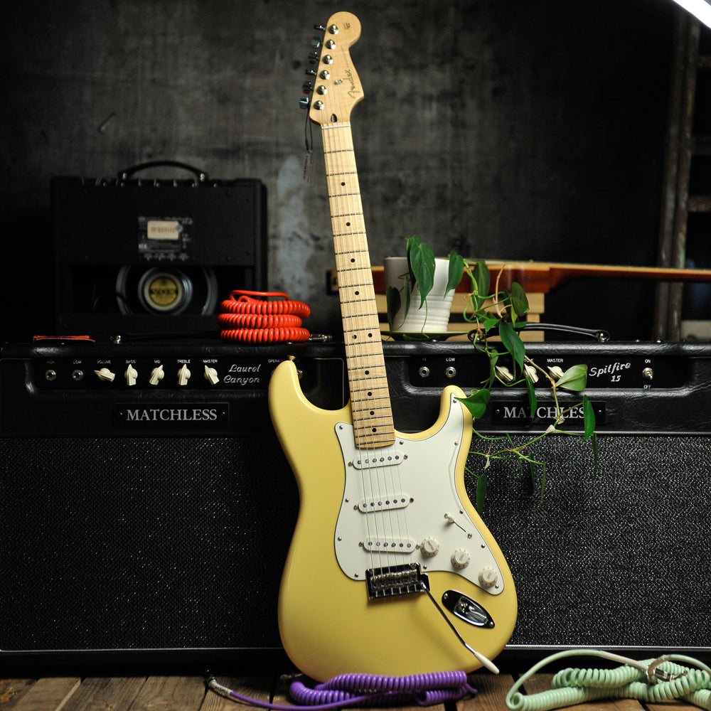 Fender Player Stratocaster, Maple Fingerboard, Buttercream MX2197146 No Case - Used