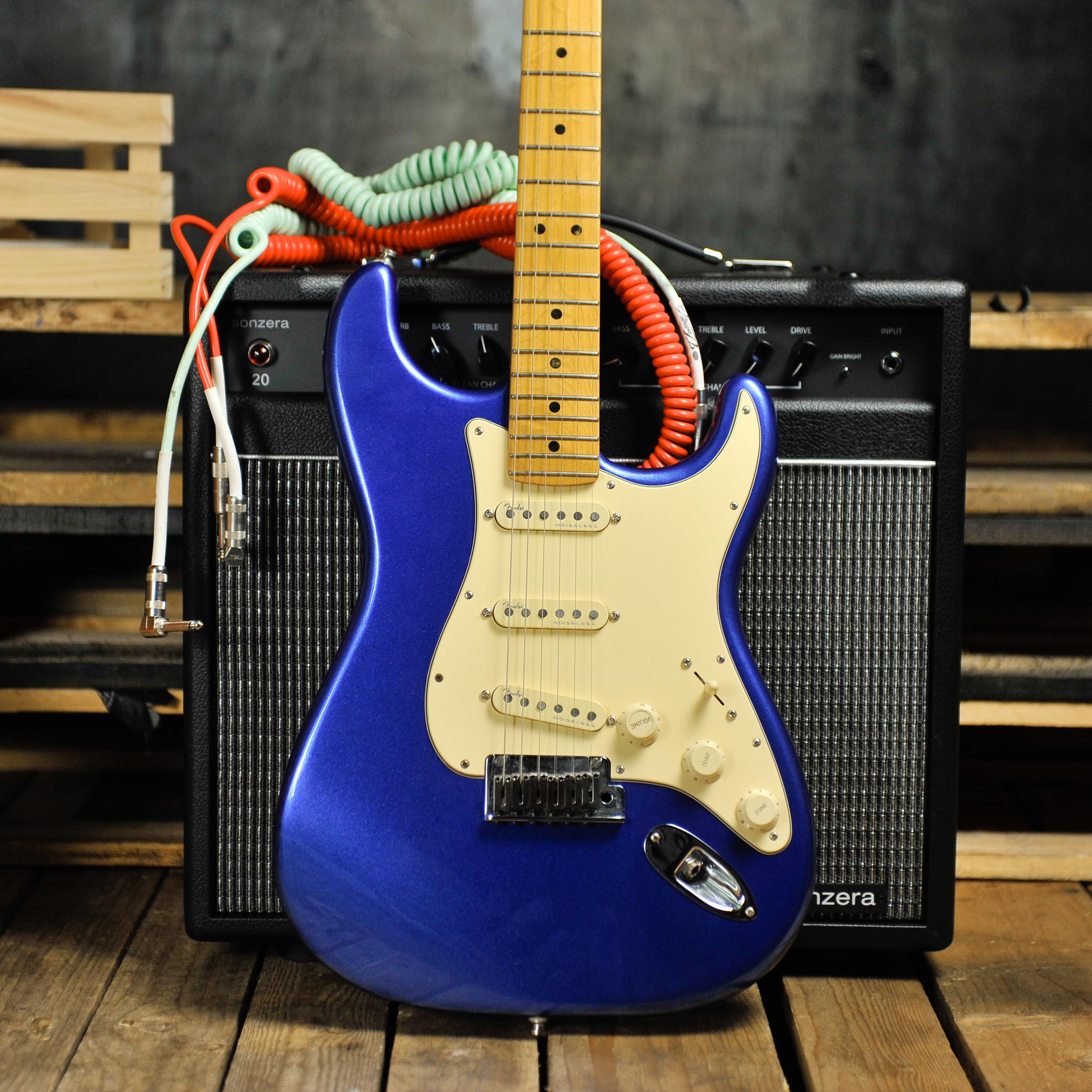 Fender AM Stratocaster Ultra MN Cobalt Blue W/Case - Used