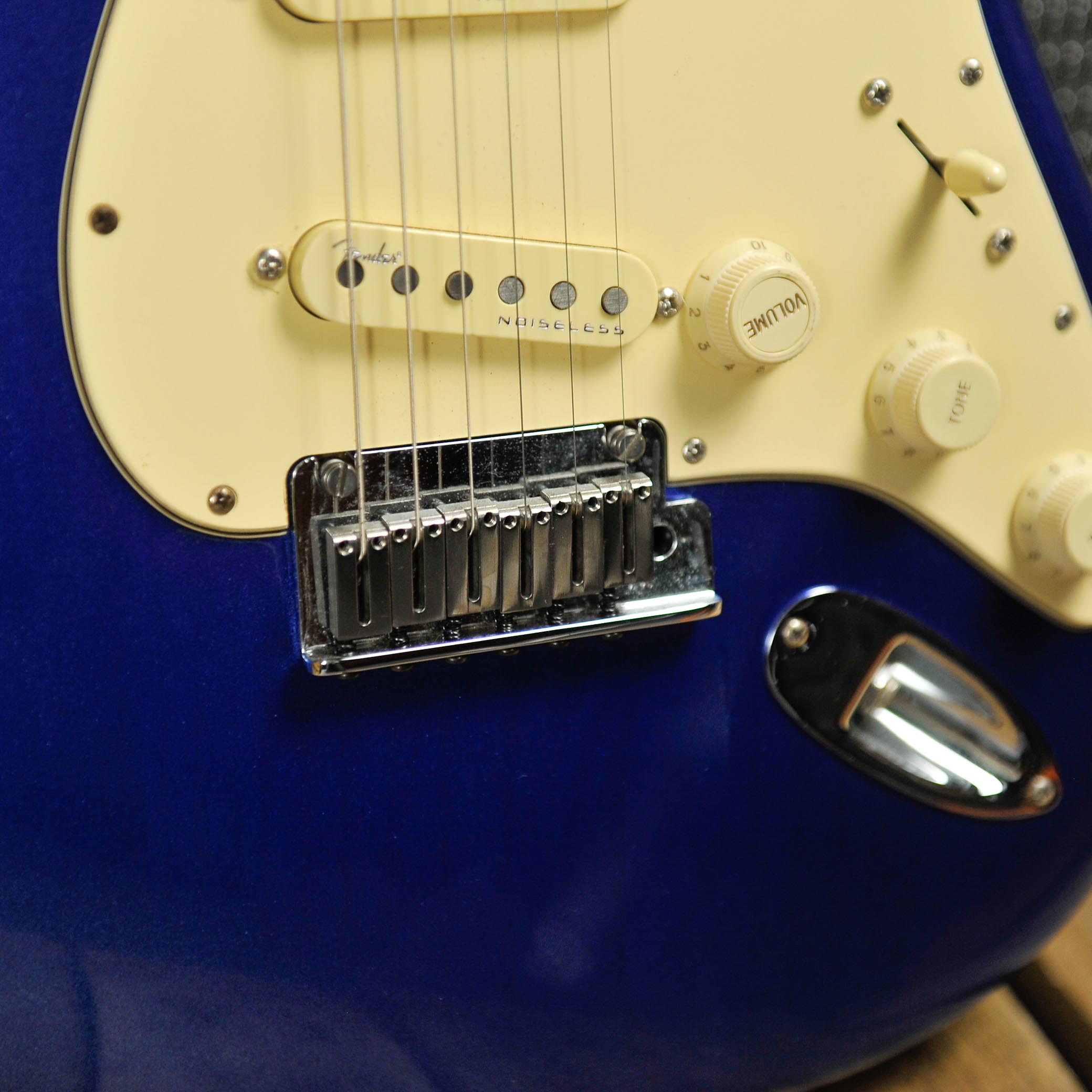 Fender AM Stratocaster Ultra MN Cobalt Blue W/Case - Used