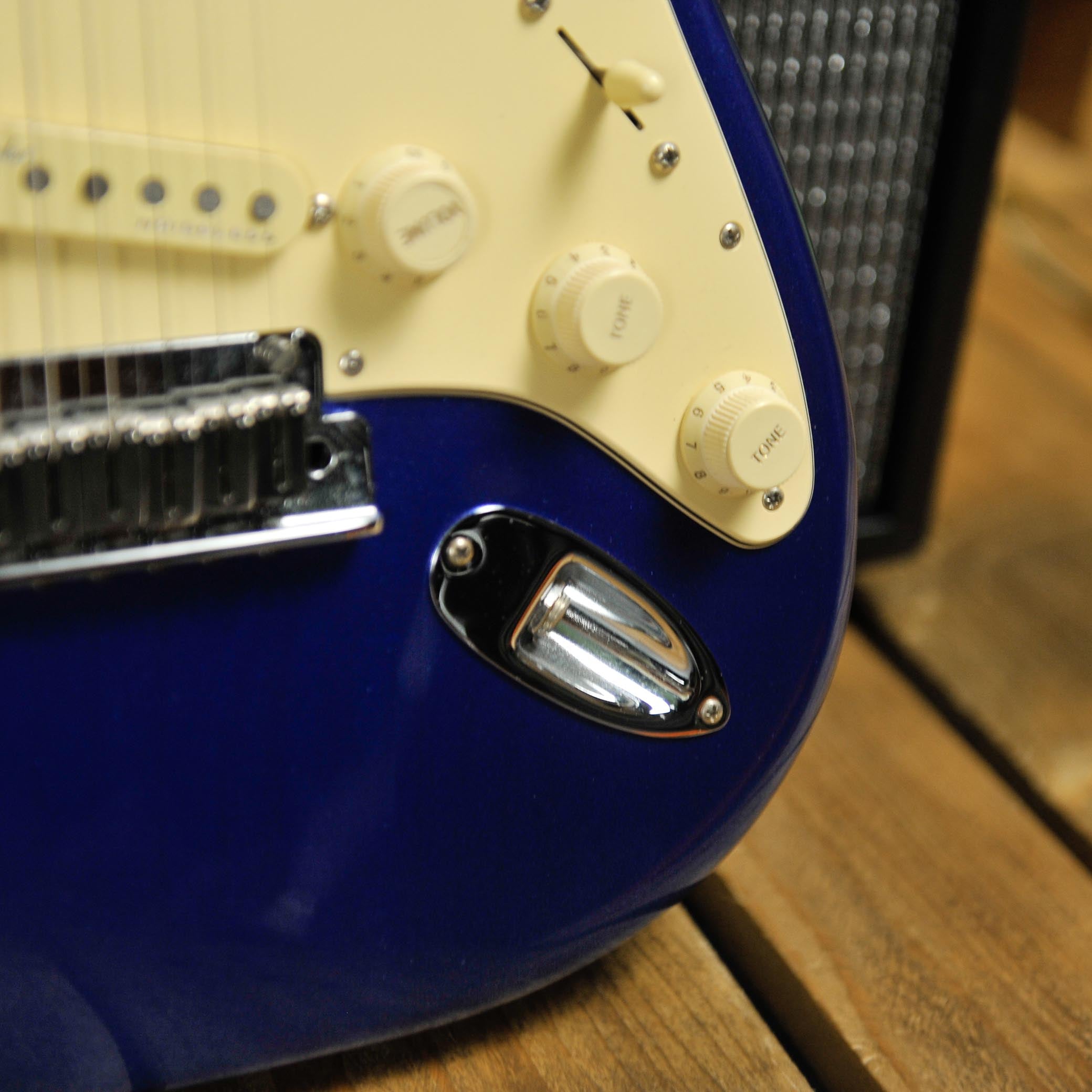 Fender AM Stratocaster Ultra MN Cobalt Blue W/Case - Used