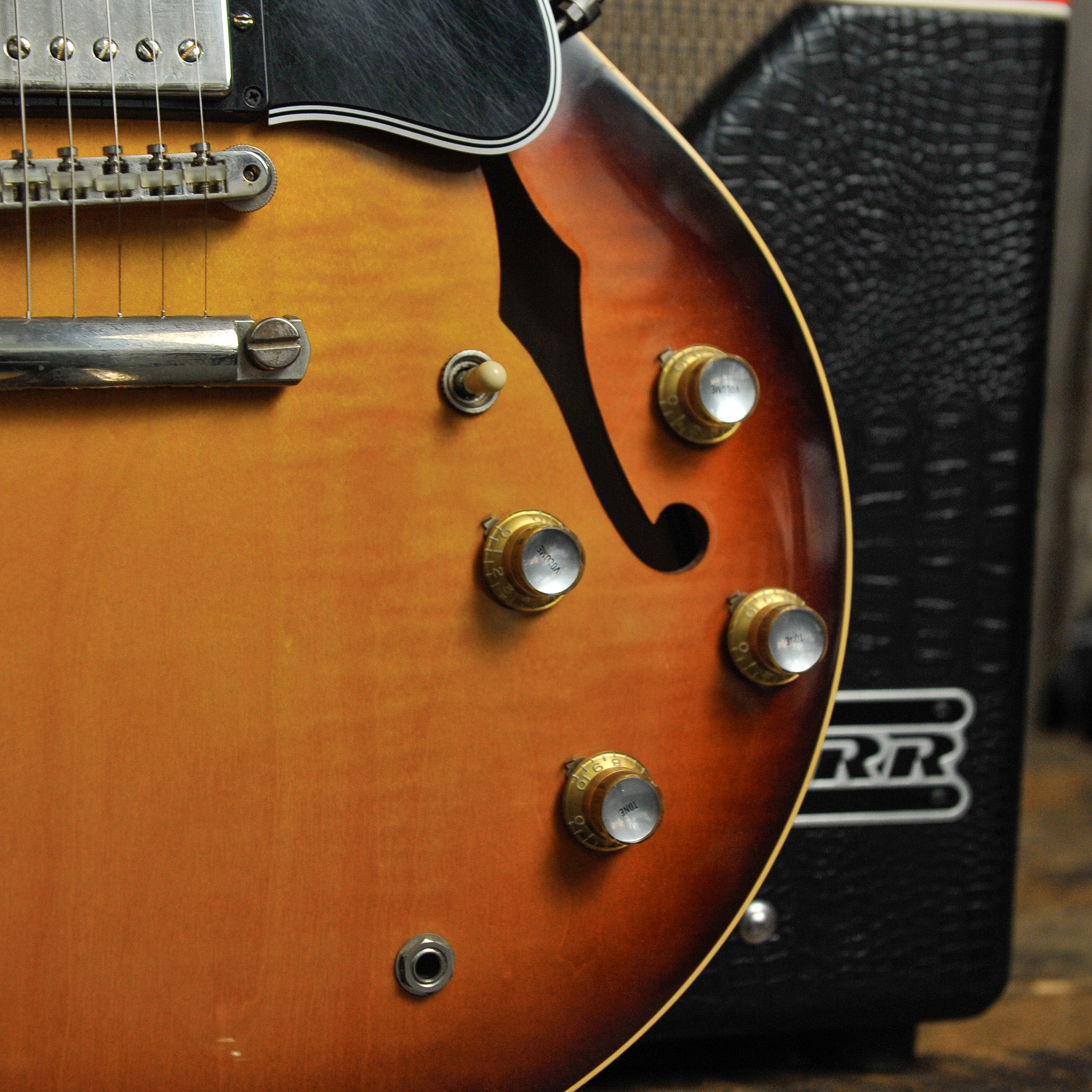 Gibson 64 ES-335 Reissue VOS Vintage Burst w/Case - Used