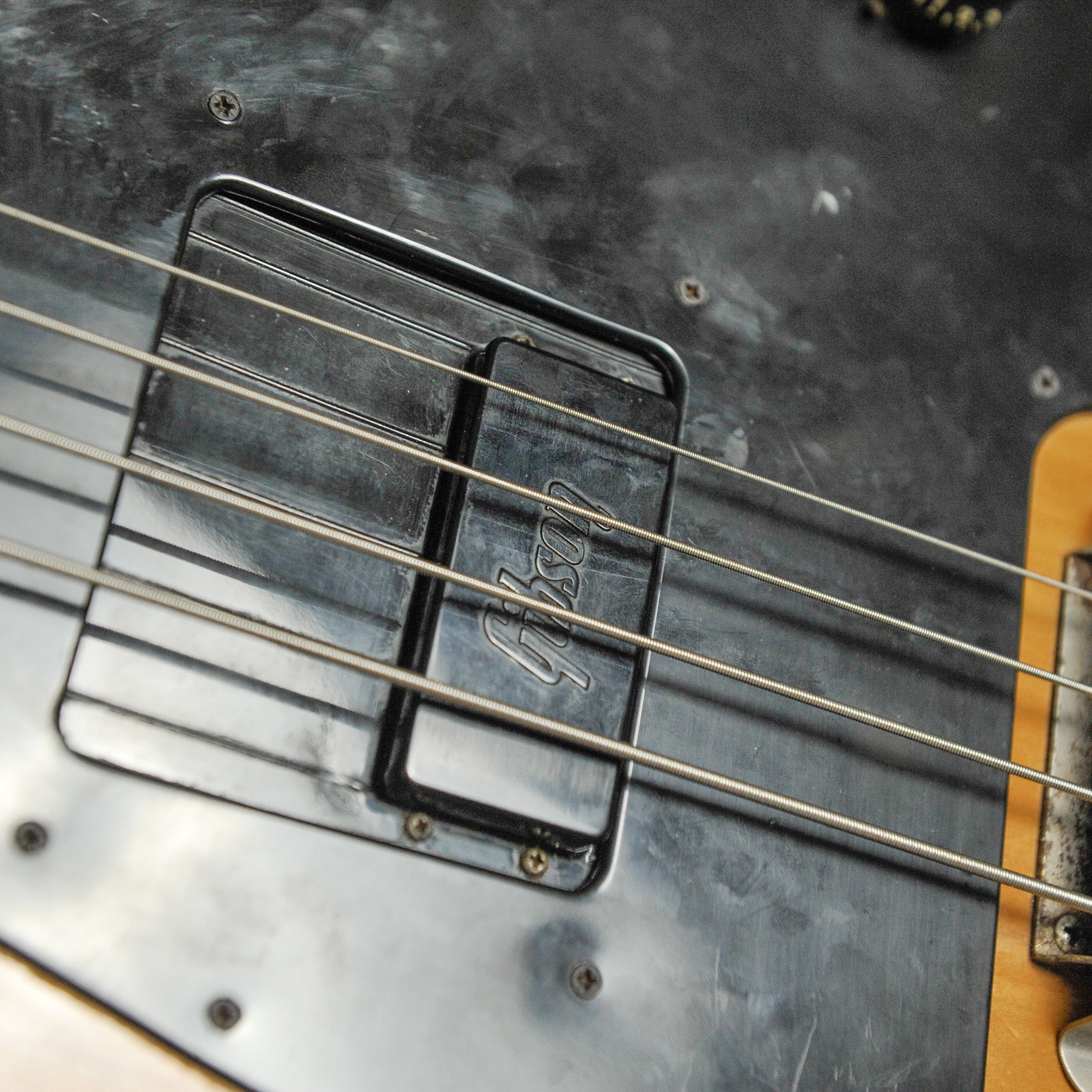 Gibson The Grabber Bass '74-75 Natural Finish w/Bag - Used