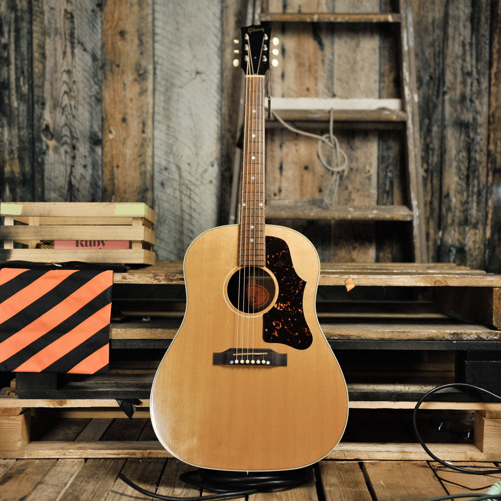 Gibson J-50 Acoustic Guitar Natural 2003 w/Case - Used