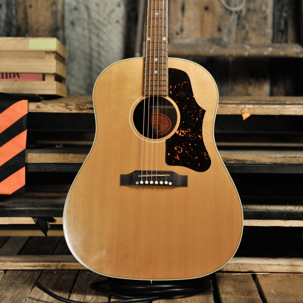 Gibson J-50 Acoustic Guitar Natural 2003 w/Case - Used