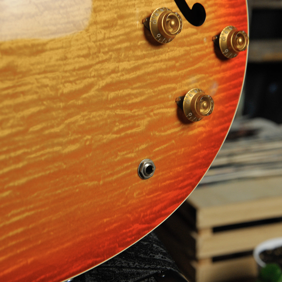 Gibson ES-335 Figured Heritage Cherry Sunburst #127590315 w/Case - Used