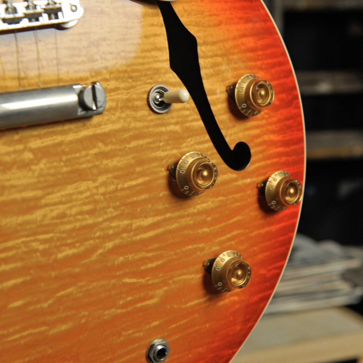 Gibson ES-335 Figured Heritage Cherry Sunburst #127590315 w/Case - Used
