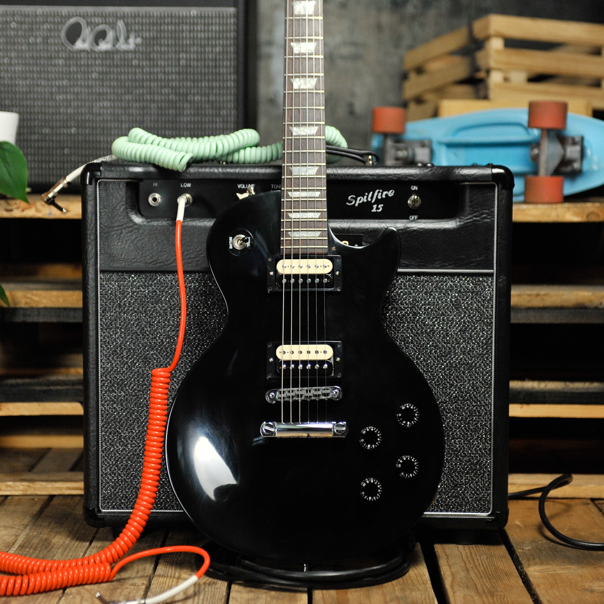 Gibson 2002 Les Paul Studio Ebony w/CnB Hard Case - Used