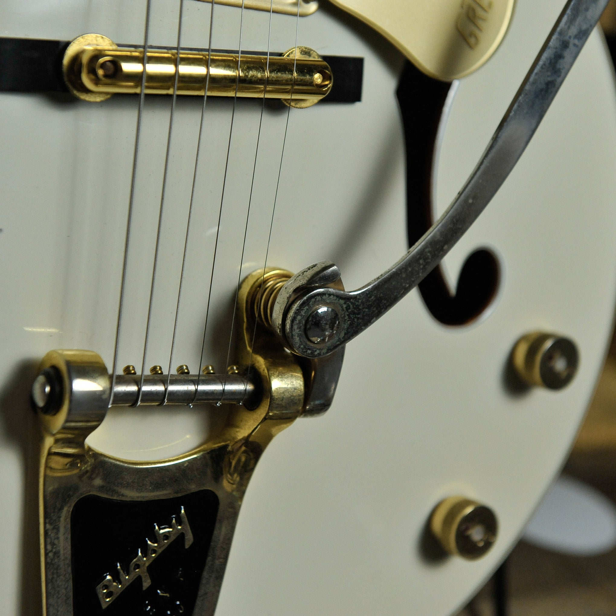 Gretsch G6136T White Falcon with Bigsby 2011 w/Case - Used