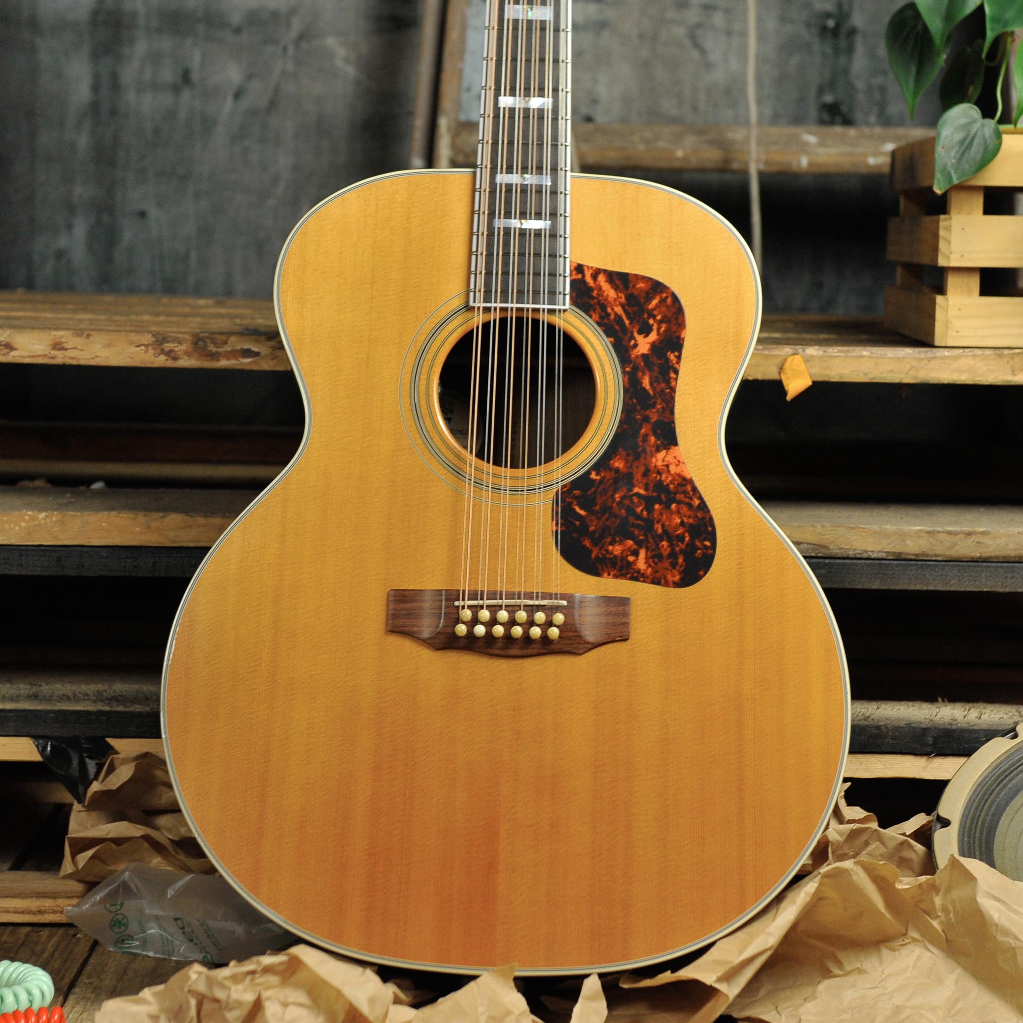 Guild F-512 12-String Acoustic Guitar Natural – Used