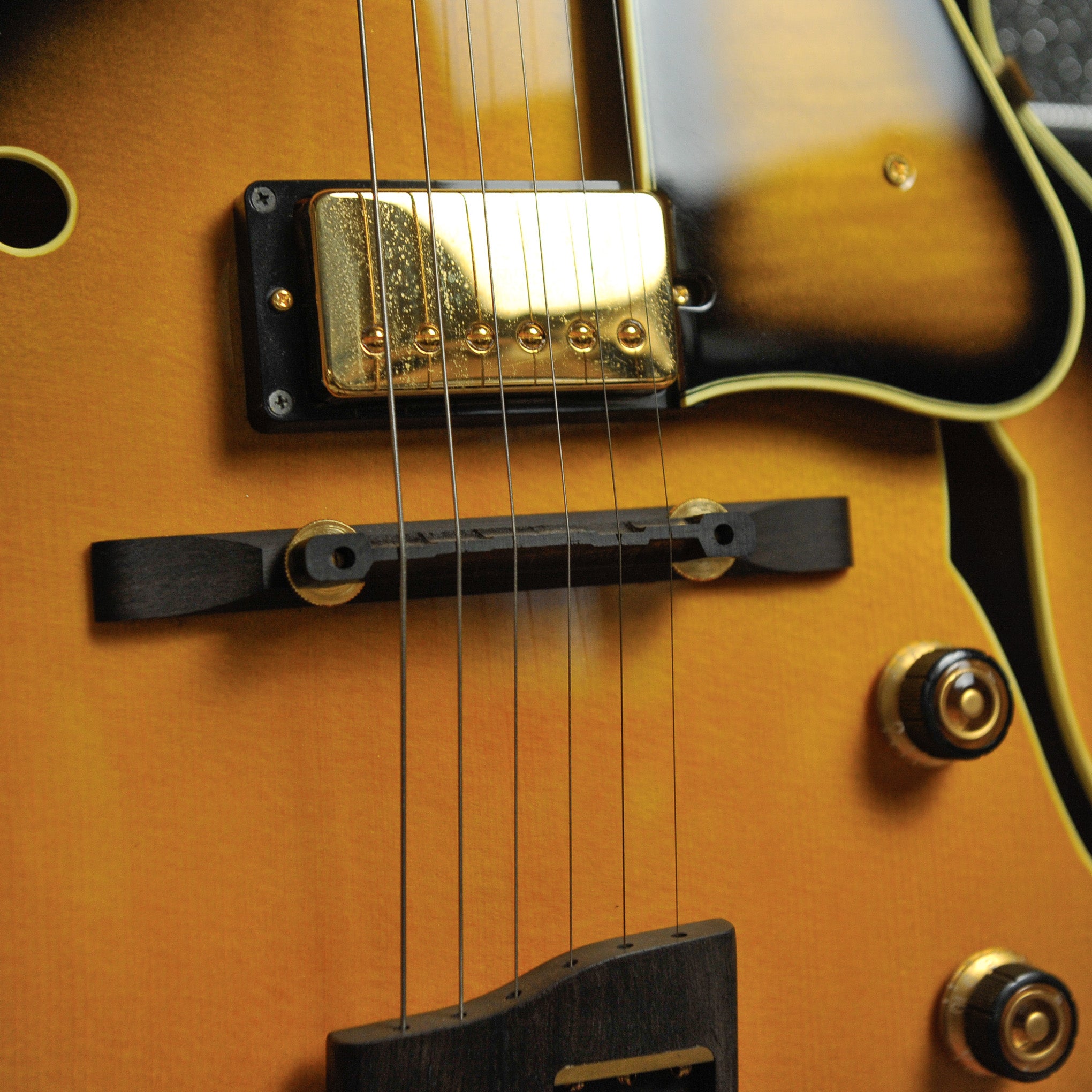 Ibanez LGB300 VYS George Benson Signature Vintage Yellow Sunburst w/Case - Used