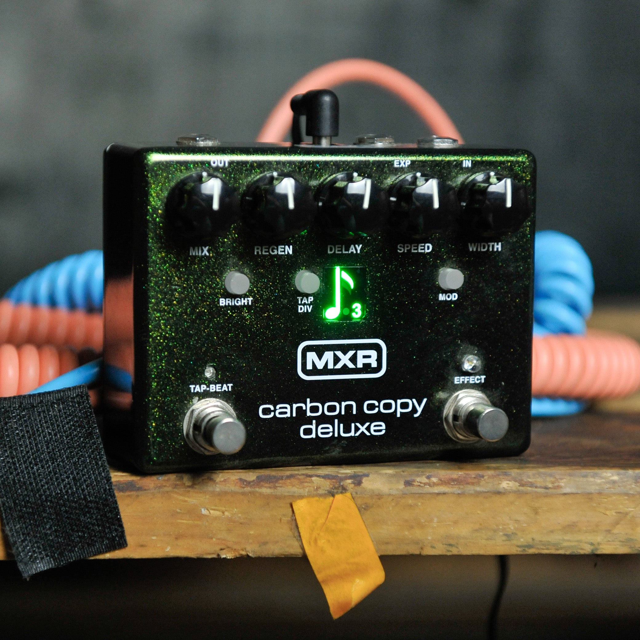 MXR M292 Carbon Copy Deluxe Analog Delay Pedal - Used
