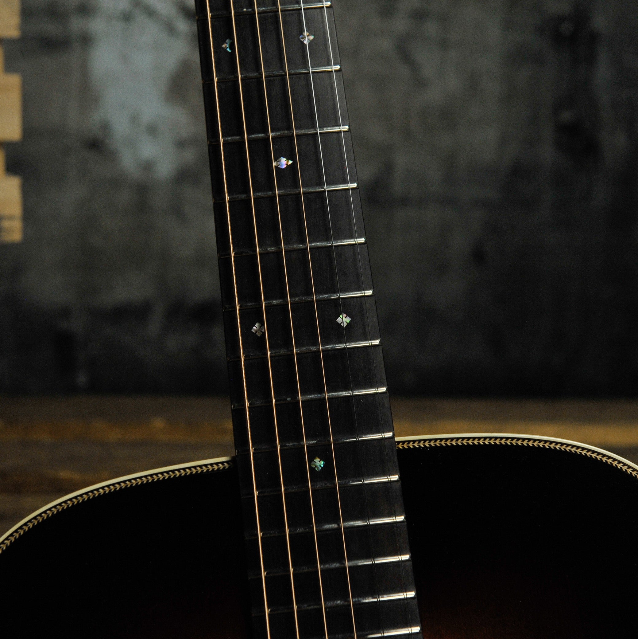 Martin 000-28ECSB Eric Clapton Signature Model Sunburst  w/Case #18973 - Used