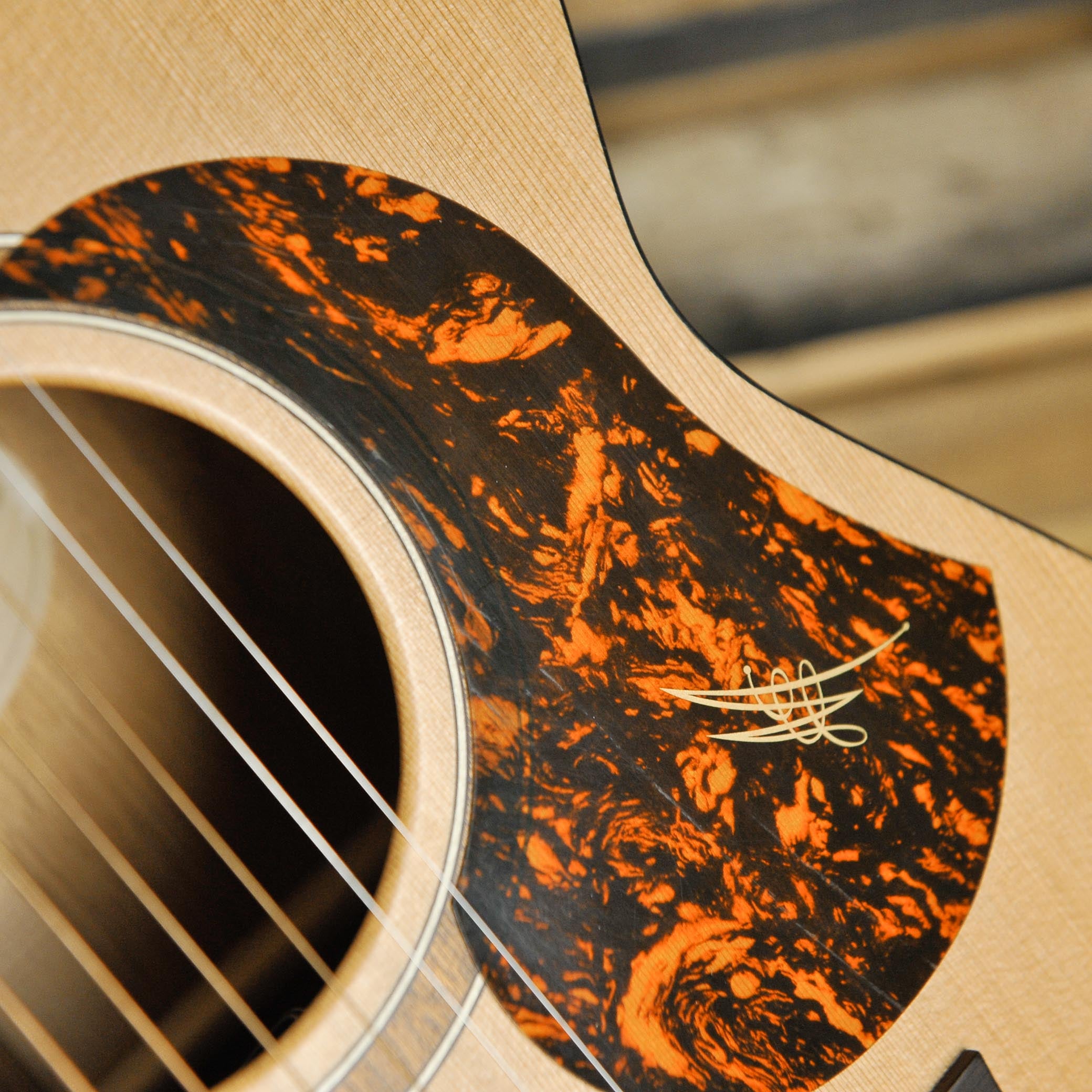 Maton SRS808 w/Case - Used