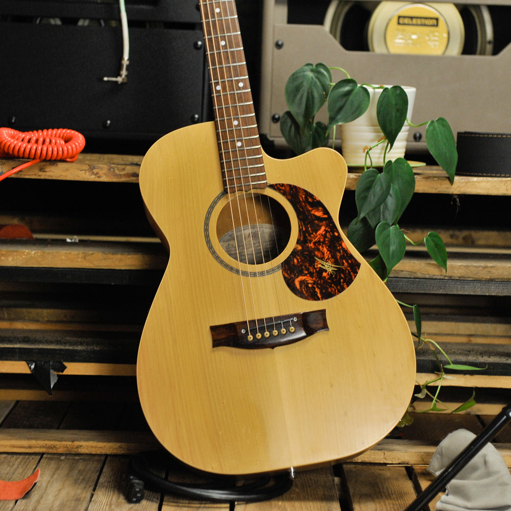 Maton Performer 808 Acoustic Guitar 2012 w/Case - Used