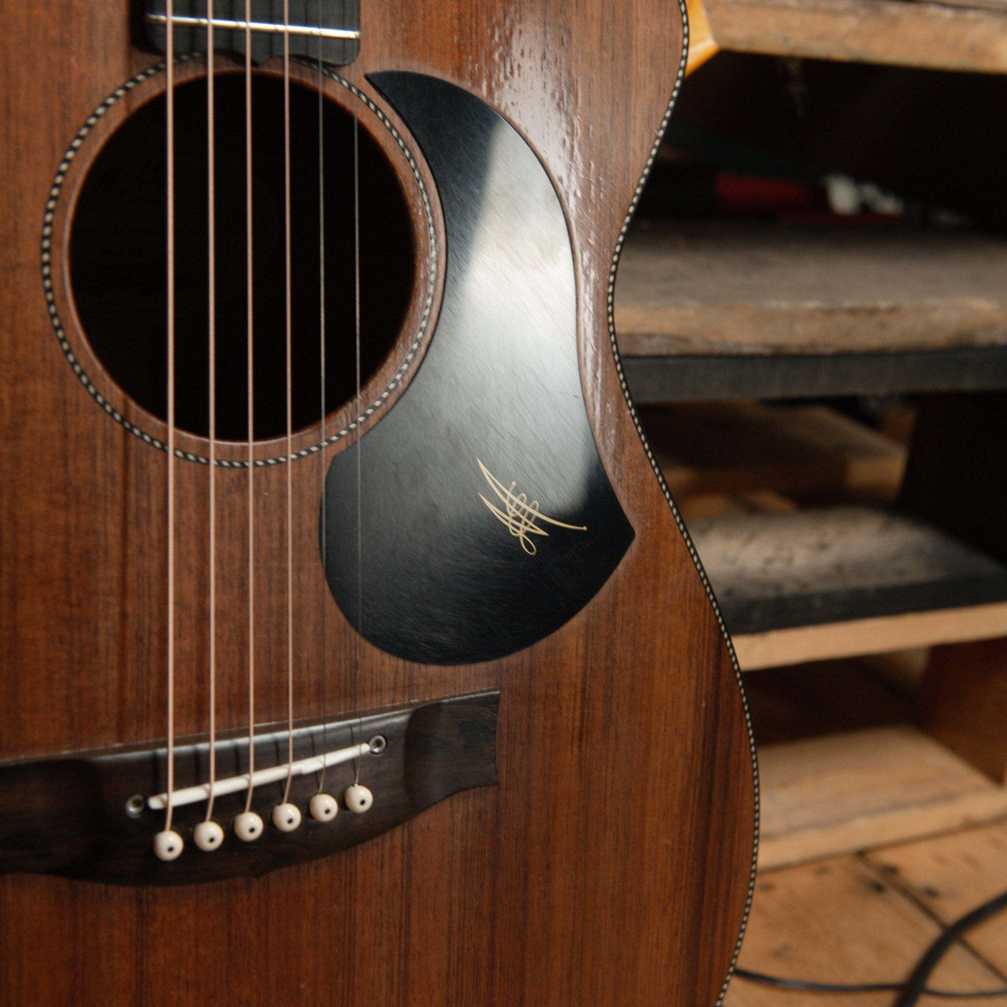 Maton EBW808C Blackwood Series w/Case - Used