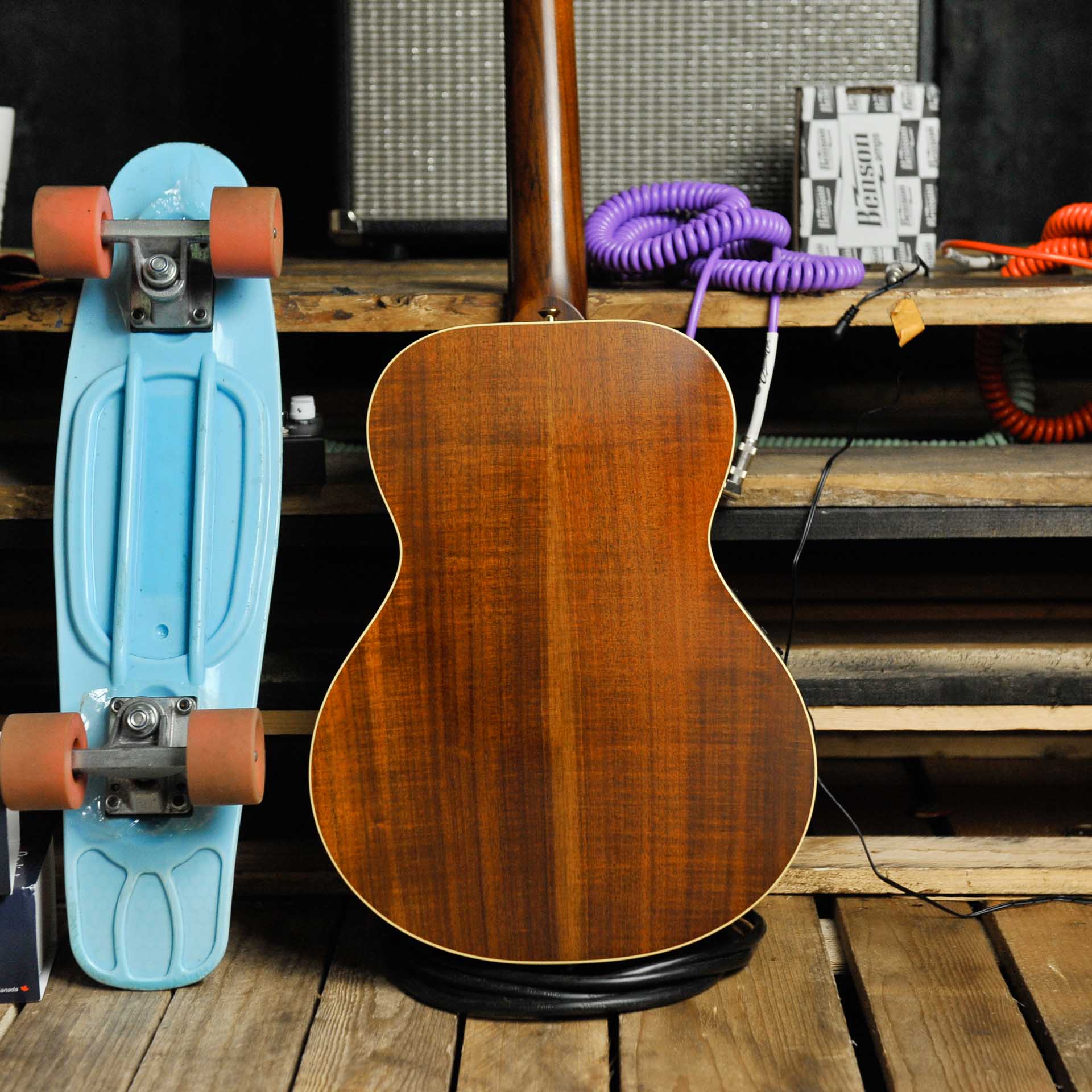 Maton EMD-6 Diesel Special w/Case  - Used