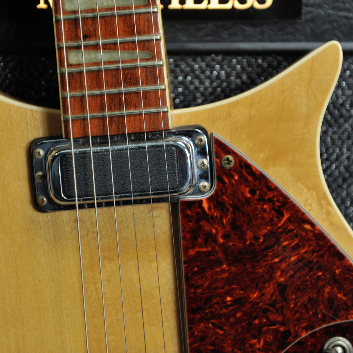 Rickenbacker 620 in Natural (Mapleglo) 1989 w/Case - Used