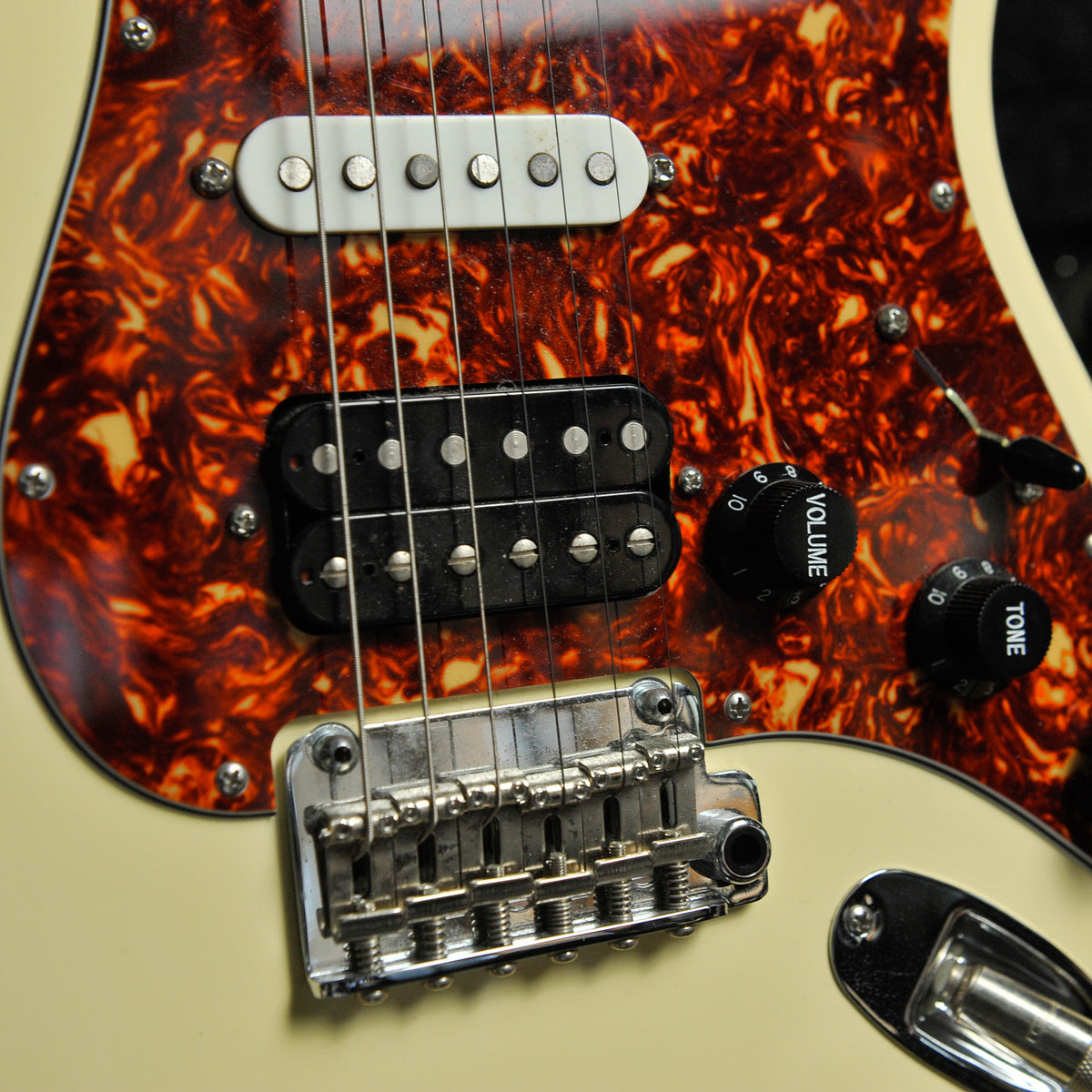 Suhr Classic S Dealer Select HSS - Vintage White RW w/Bag - Used