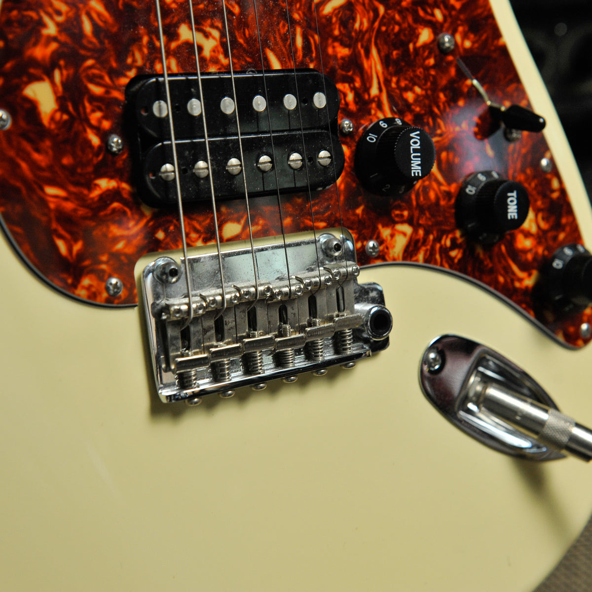 Suhr Classic S Dealer Select HSS - Vintage White RW w/Bag - Used