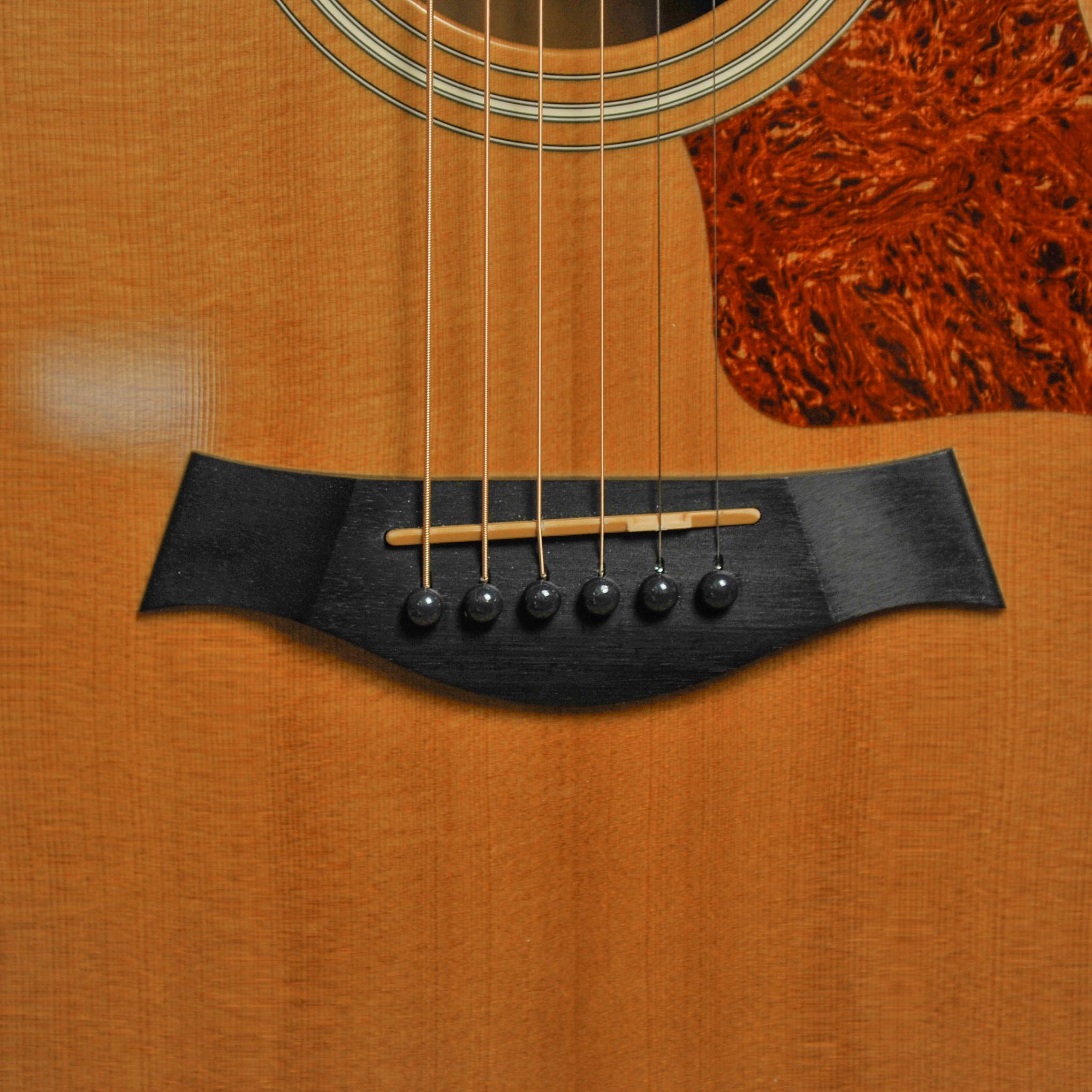 Taylor 214CE-K Koa Deluxe Grand Auditorium w/Case - Used