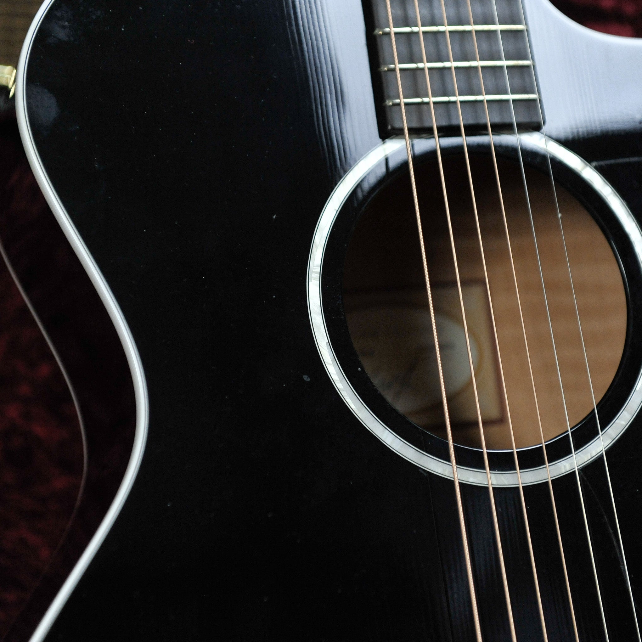 Taylor 214ce DLX BLK Acoustic Guitar- Used