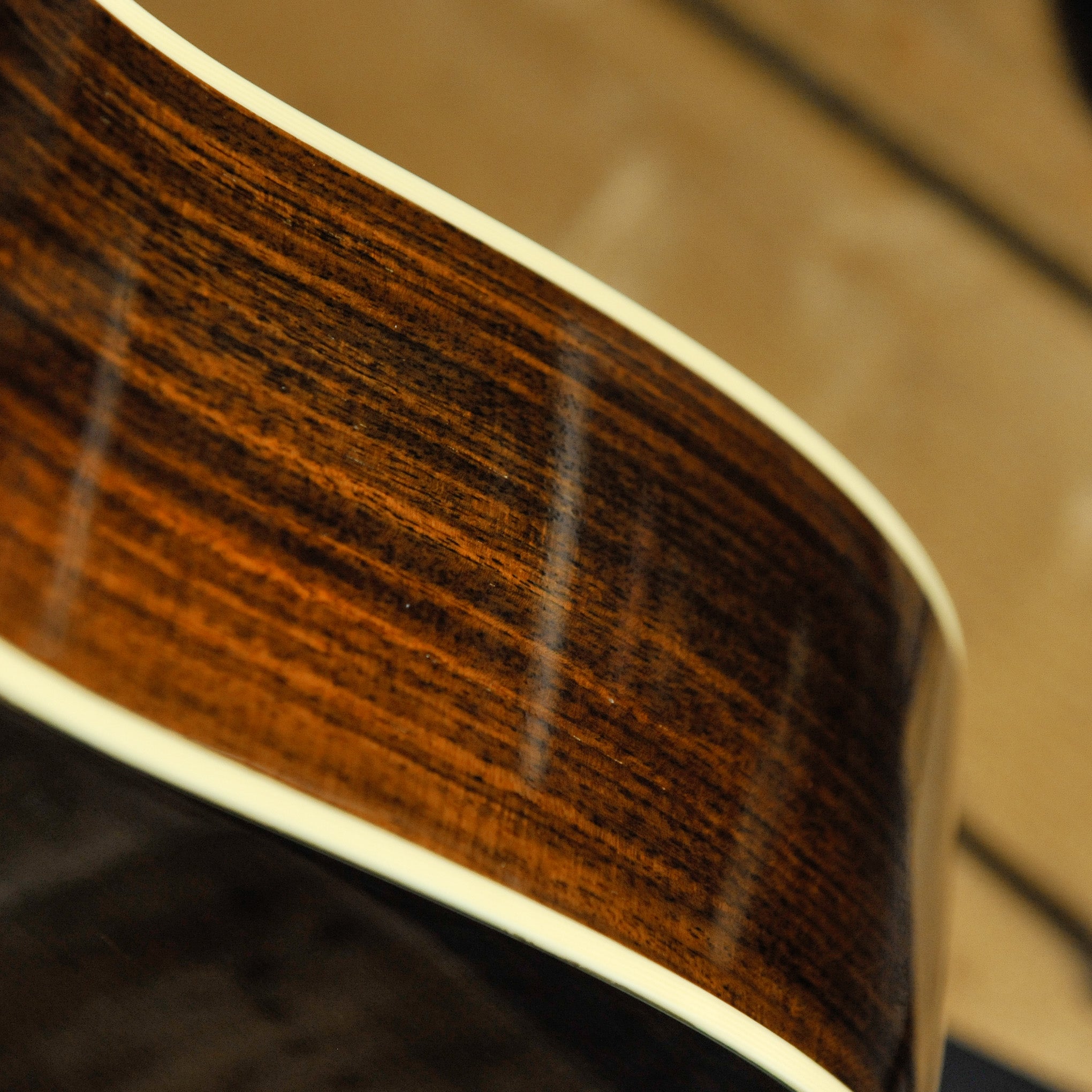Taylor 910CE Dreadnought 2005' w/Case - Used
