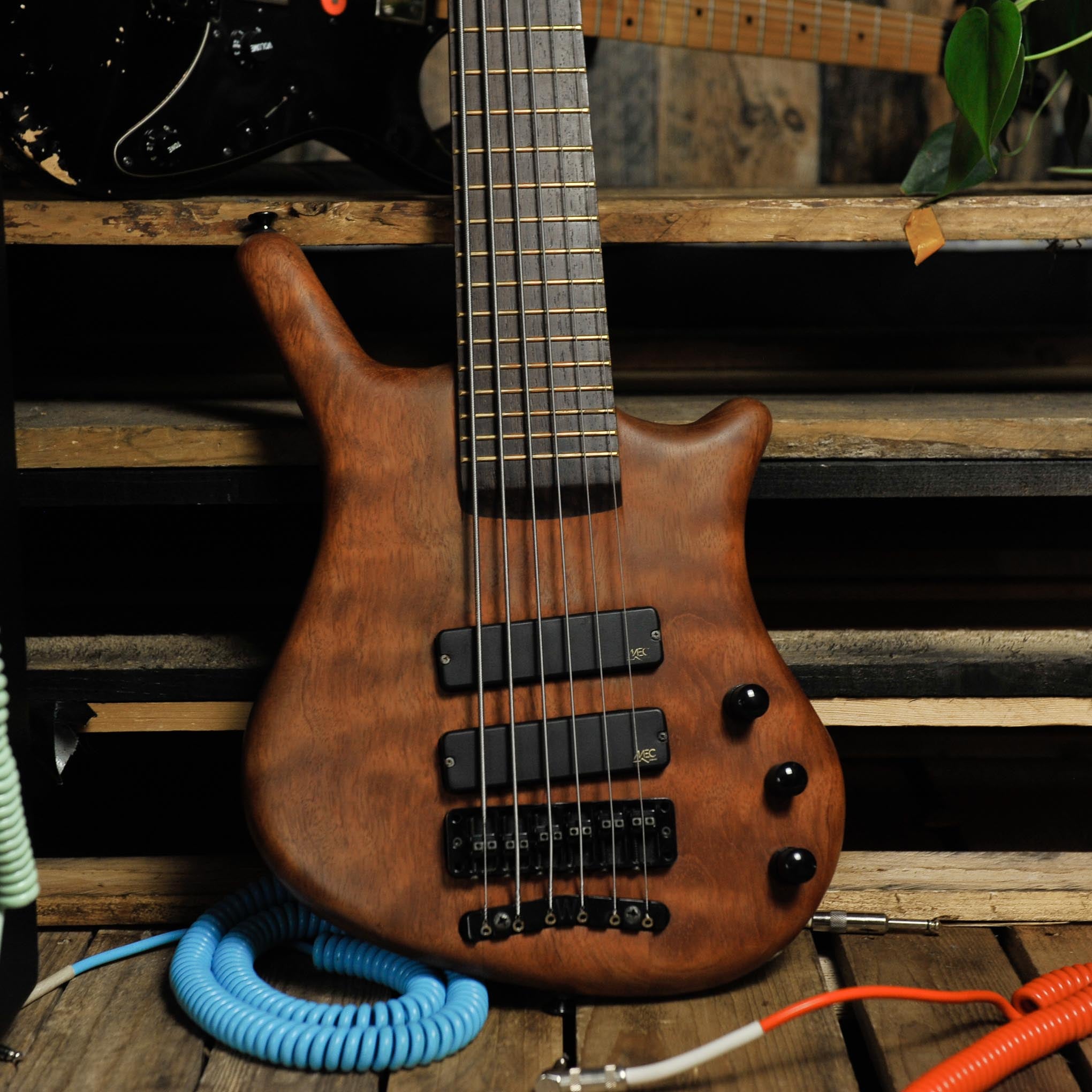 Warwick Thumb Bass 6-String Neck Through w/Warwick Case - Used