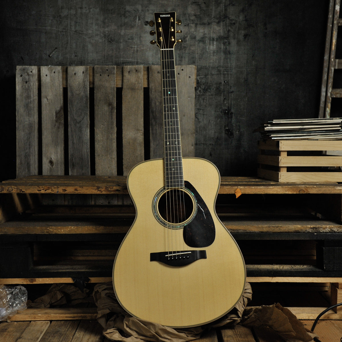 Yamaha LS16 Natural Acoustic Guitar w/Bag - Used