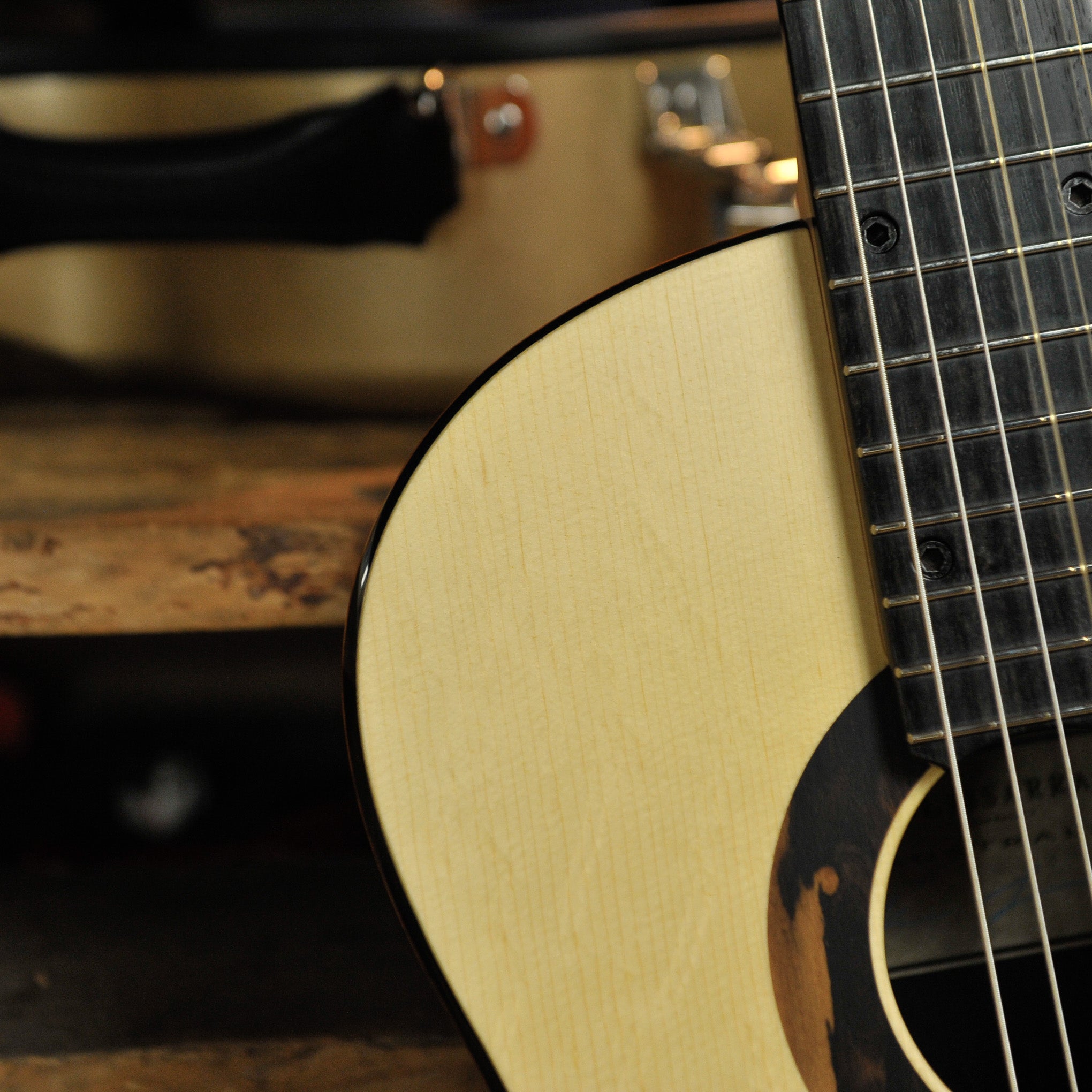 Kim Lissarrague Modern Model Spruce/Maple Classical Guitar 2026/454 w/Case