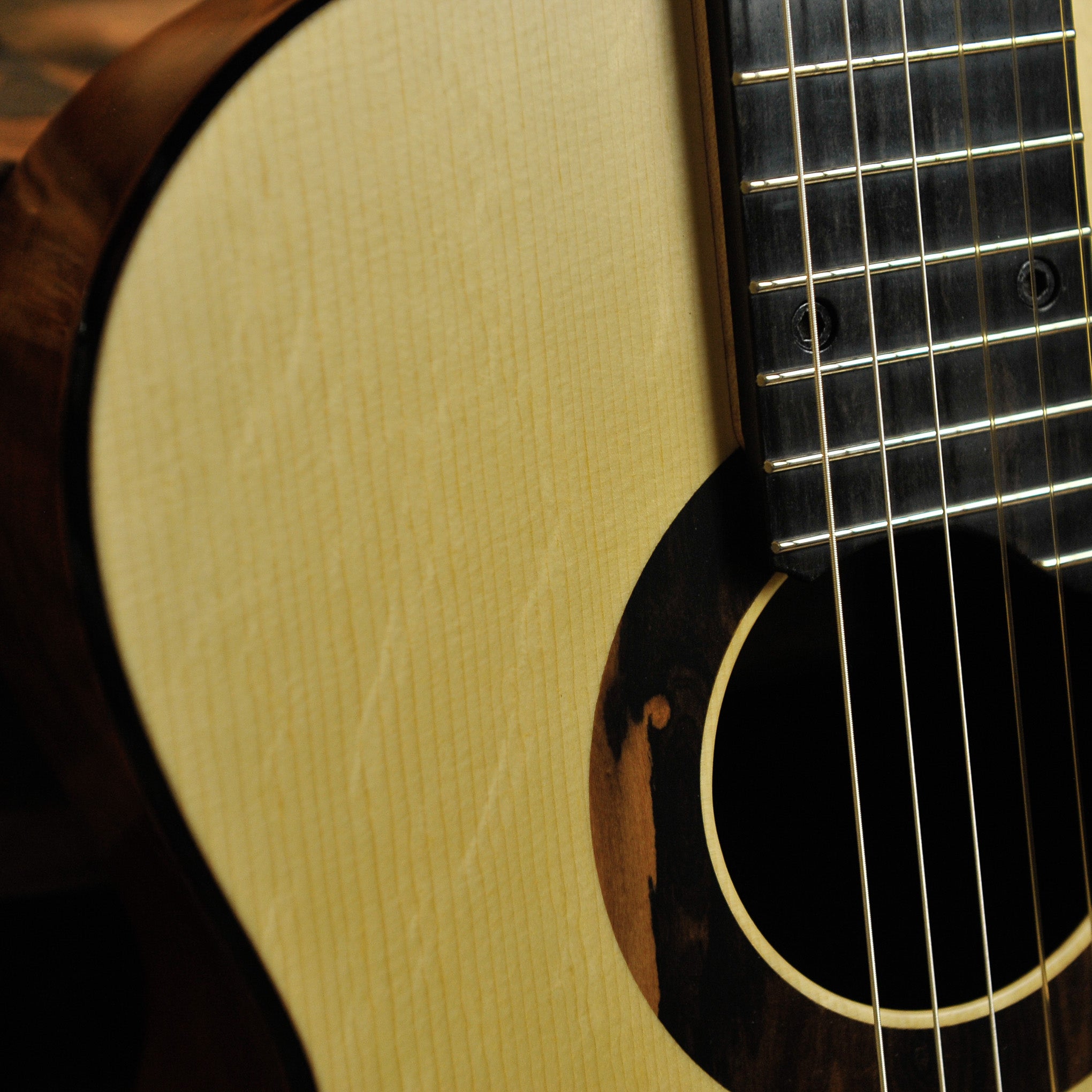 Kim Lissarrague Modern Model Spruce/Maple Classical Guitar 2026/454 w/Case