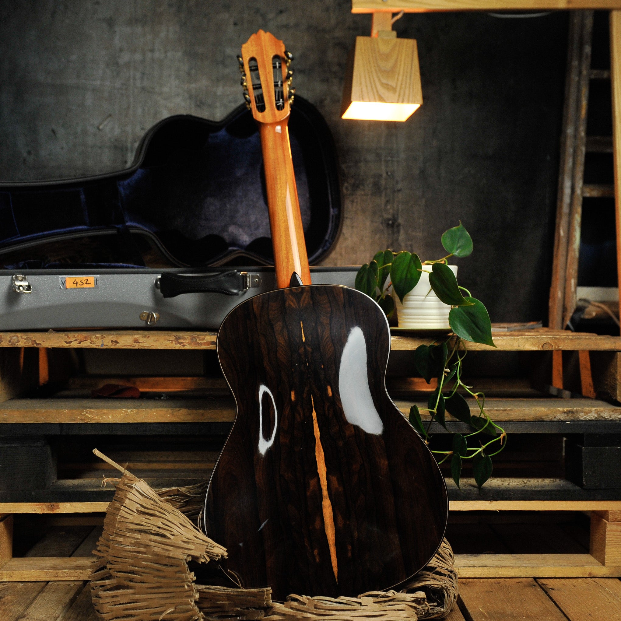 Kim Lissarrague  Cedar and Ziricote Handmade Classical 2026/452 w/Case