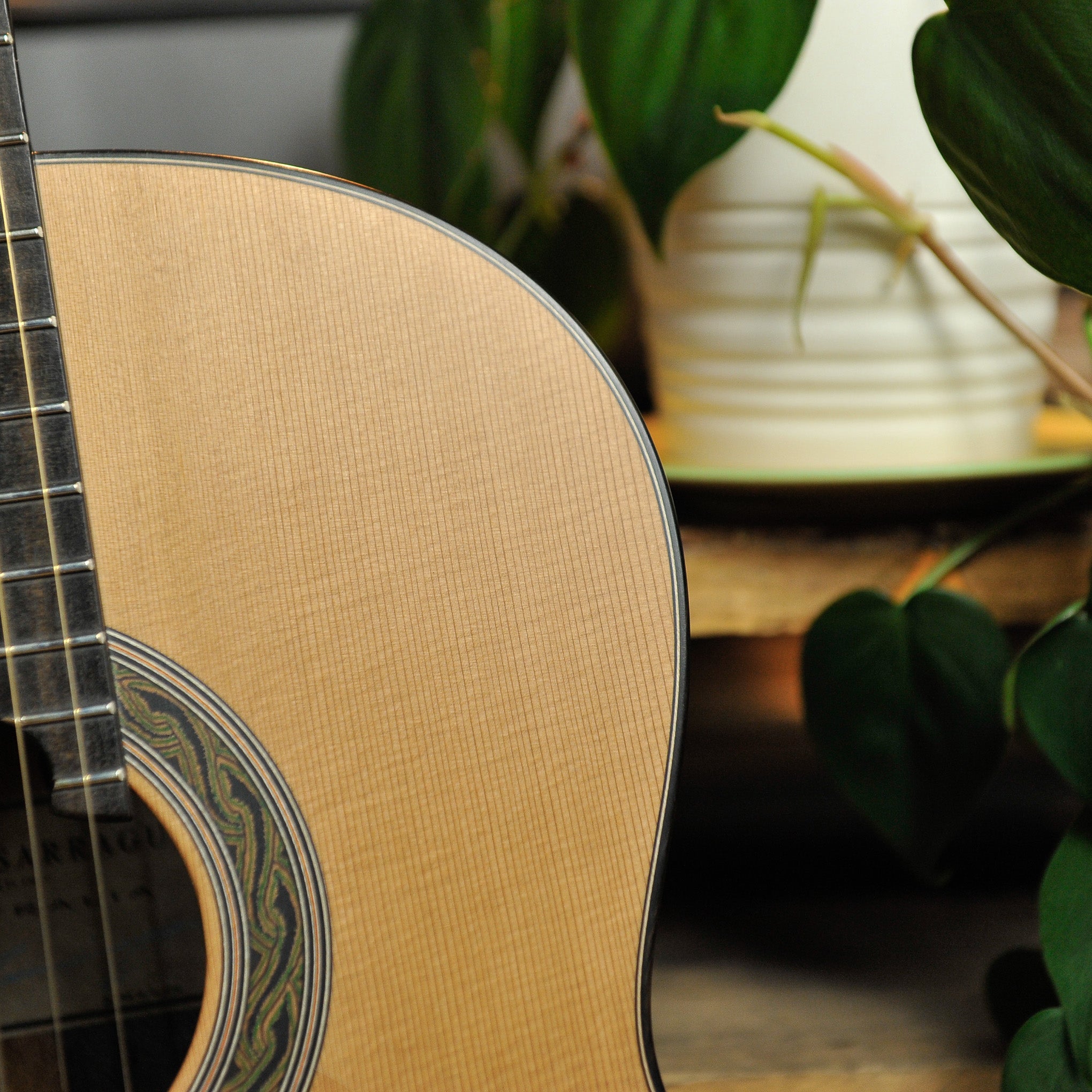 Kim Lissarrague  Cedar and Ziricote Handmade Classical 2026/452 w/Case