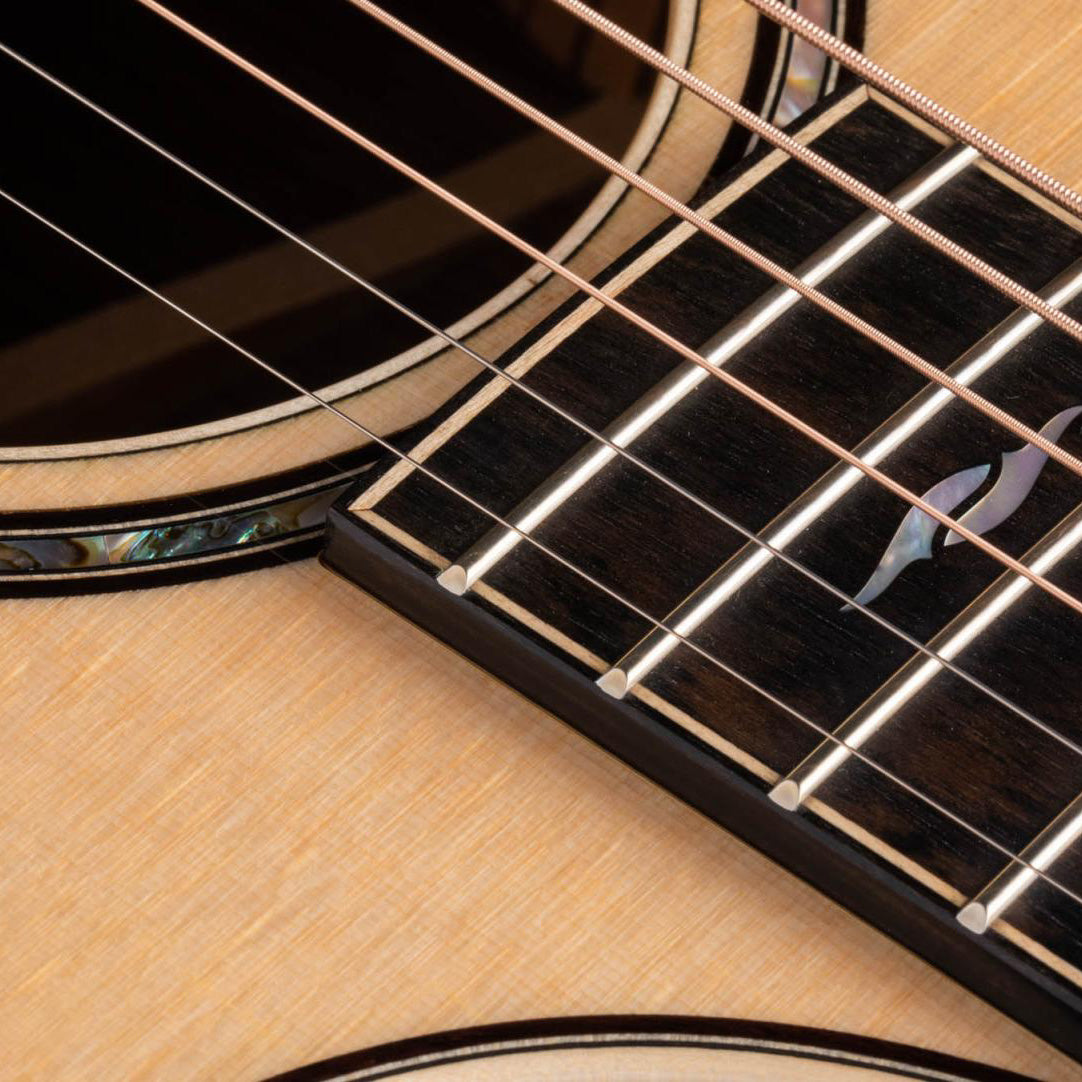 Taylor 812ce 12-Fret Grand Concert