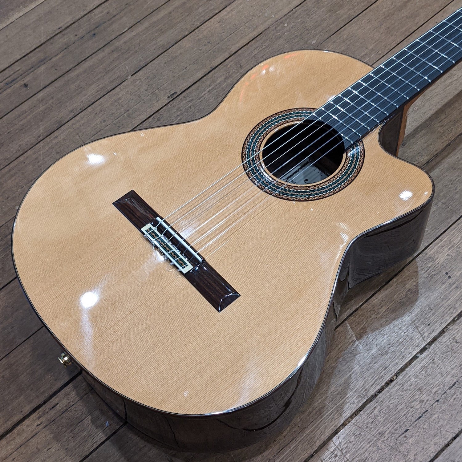 Altamira N600CE Cutaway/Elec Classical Guitar Solid Cedar Top/Solid Indian Rosewood Back & Sides