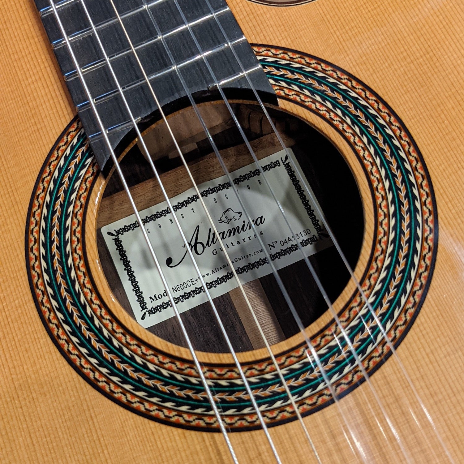 Altamira N600CE Cutaway/Elec Classical Guitar Solid Cedar Top/Solid Indian Rosewood Back & Sides