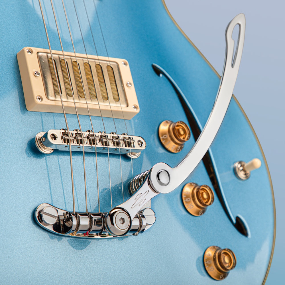 Eastman Romeo - LA Thinline Archtop Electric Guitar Celestine Blue