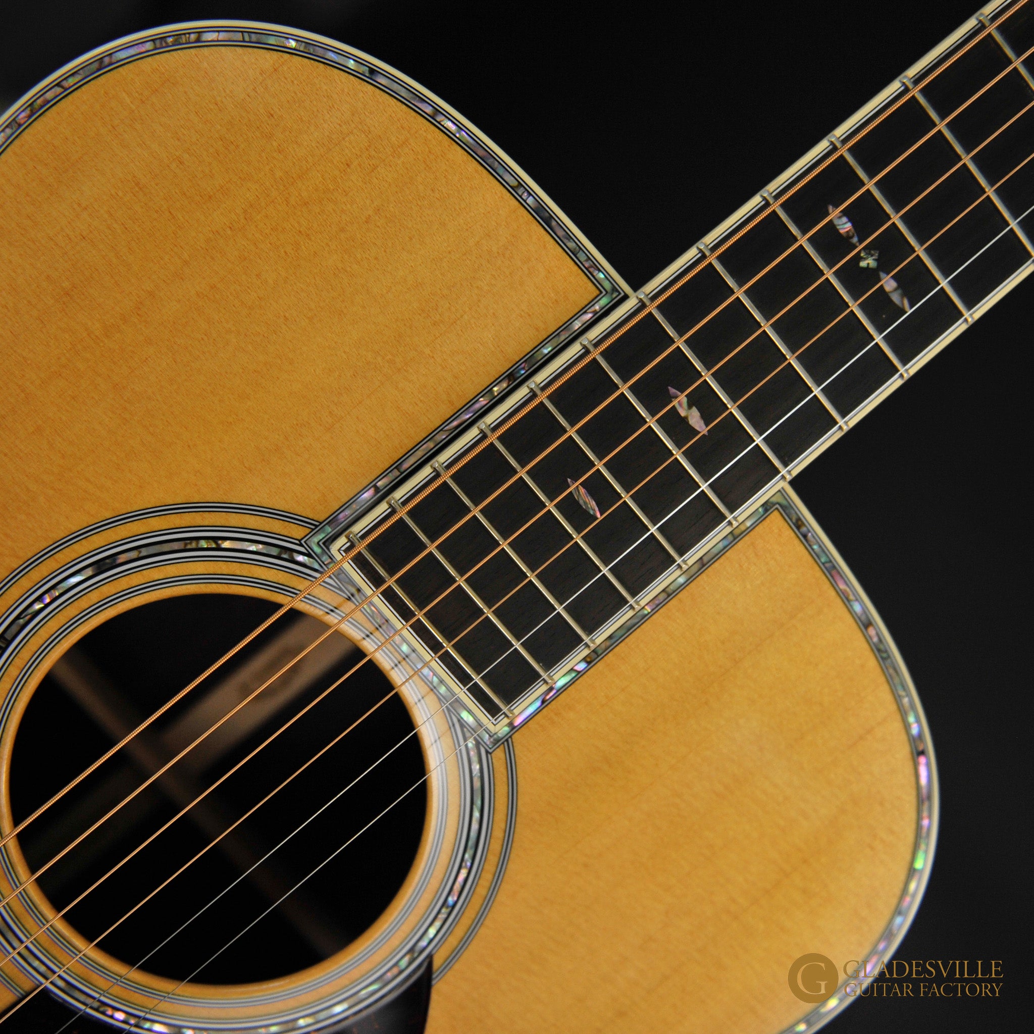 Martin OM42: Standard Series Auditorium Acoustic Guitar