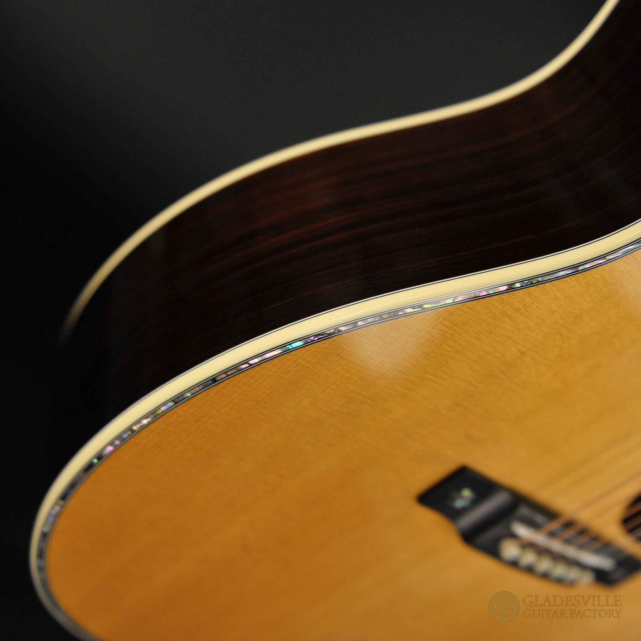 Martin OM42: Standard Series Auditorium Acoustic Guitar