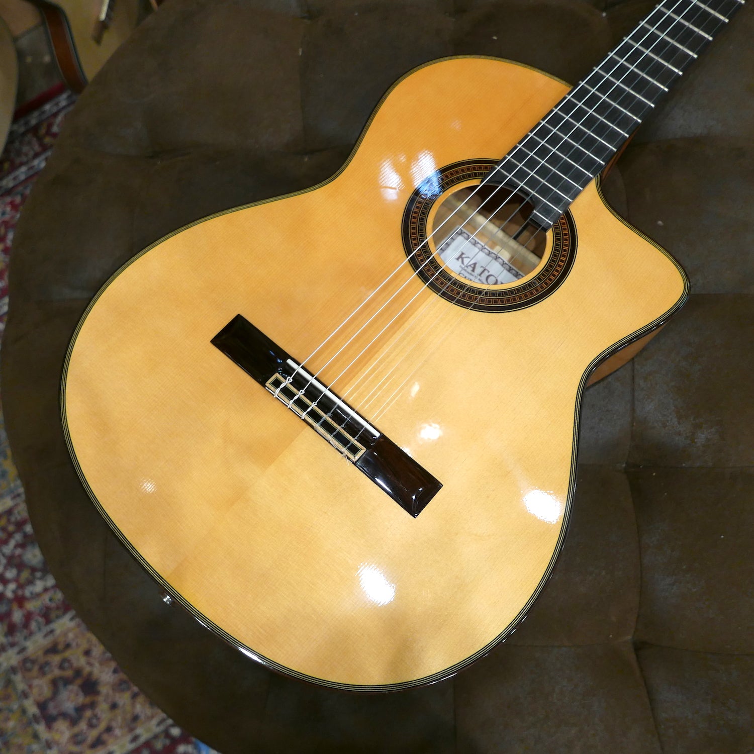 Katoh KSF-EQ All Solid Flamenco Guitar Cutaway Pickup