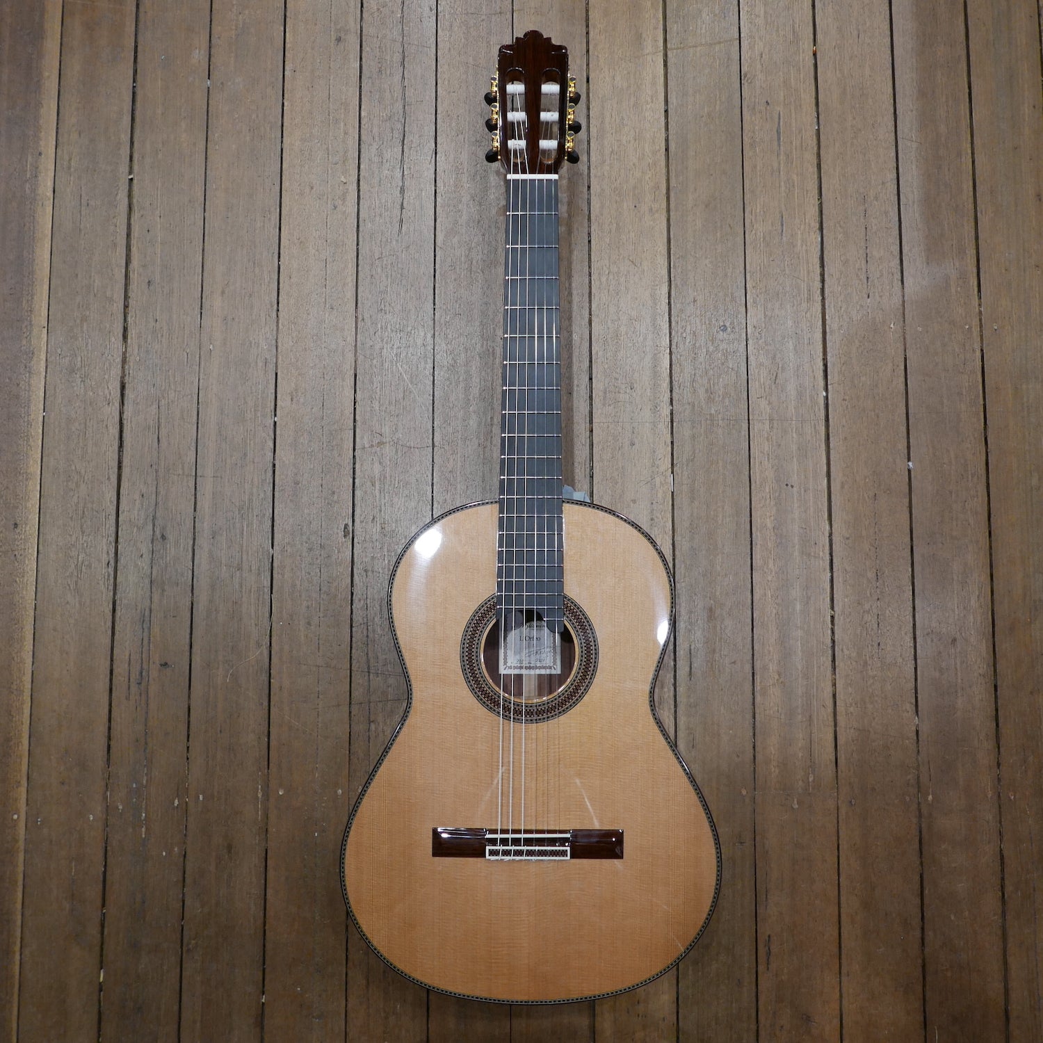 Altamira L'Orfeo Classical Guitar Cedar Top /Madagascar Rosewood w/Case
